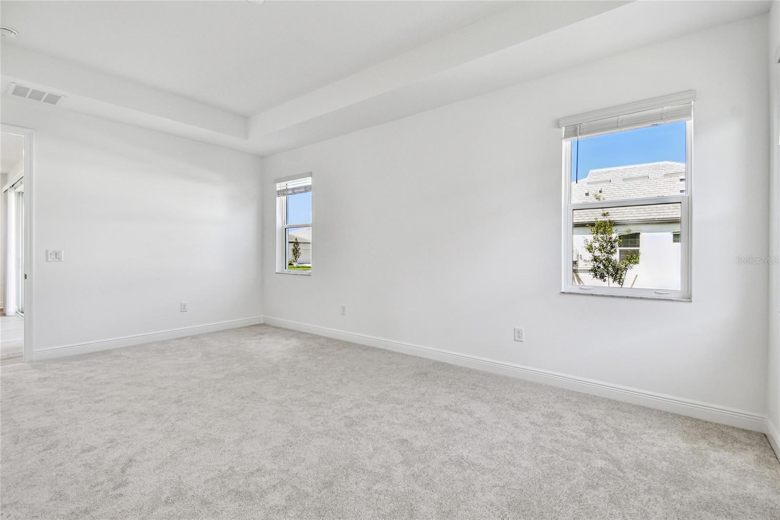 Image 13 of 33 For 440 Alberata Way