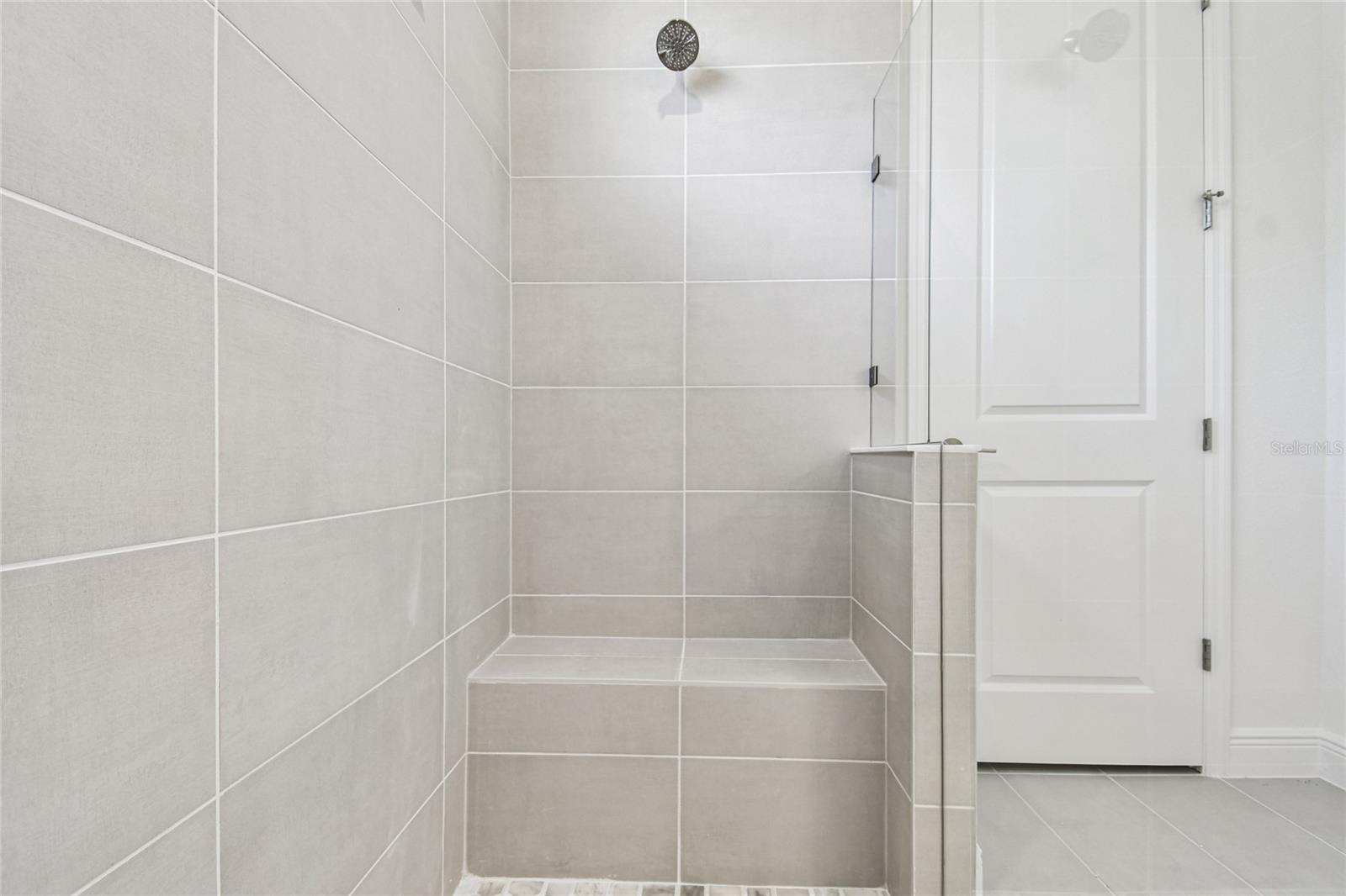 Image 19 of 33 For 440 Alberata Way