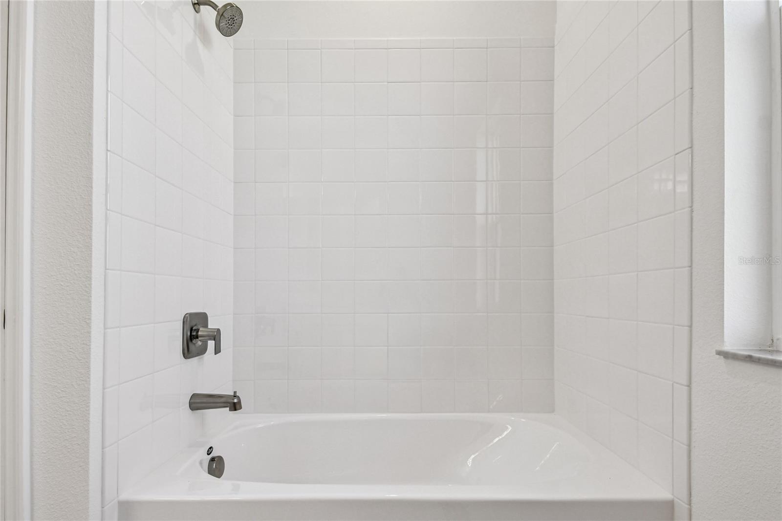 Image 21 of 33 For 440 Alberata Way