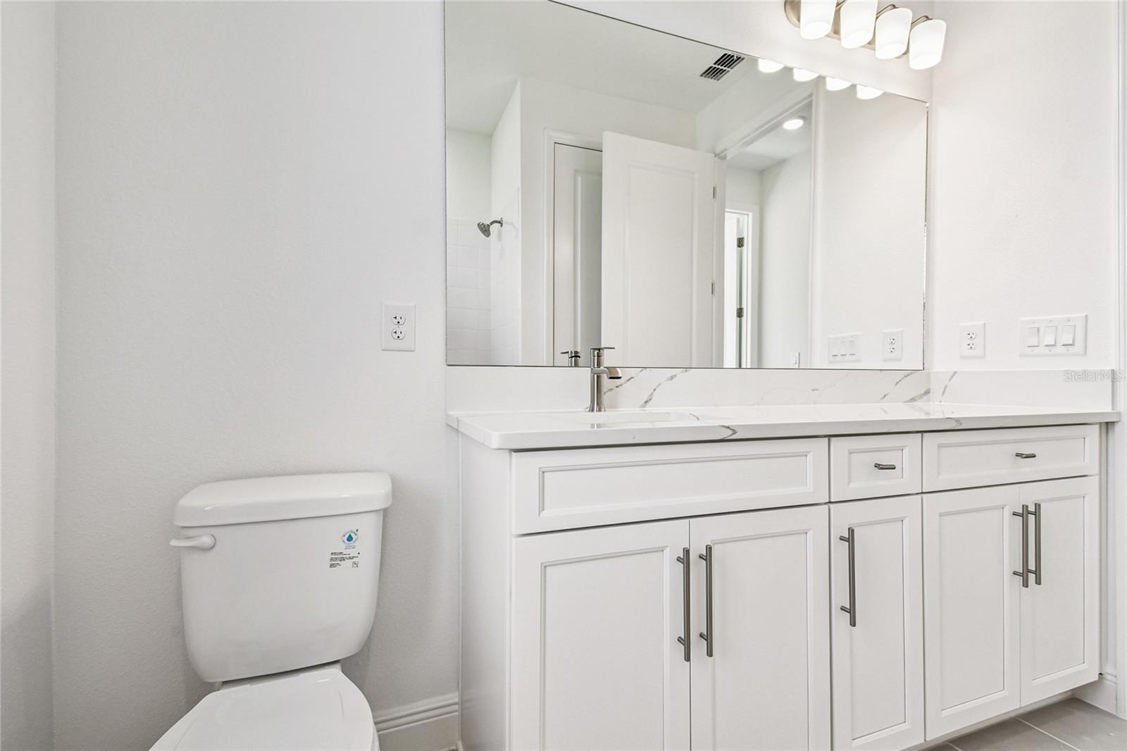 Image 22 of 33 For 440 Alberata Way