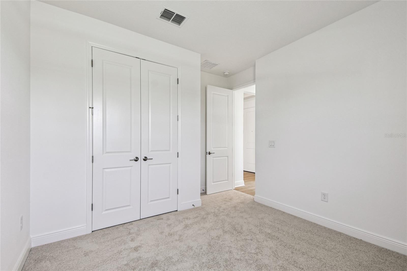 Image 25 of 33 For 440 Alberata Way