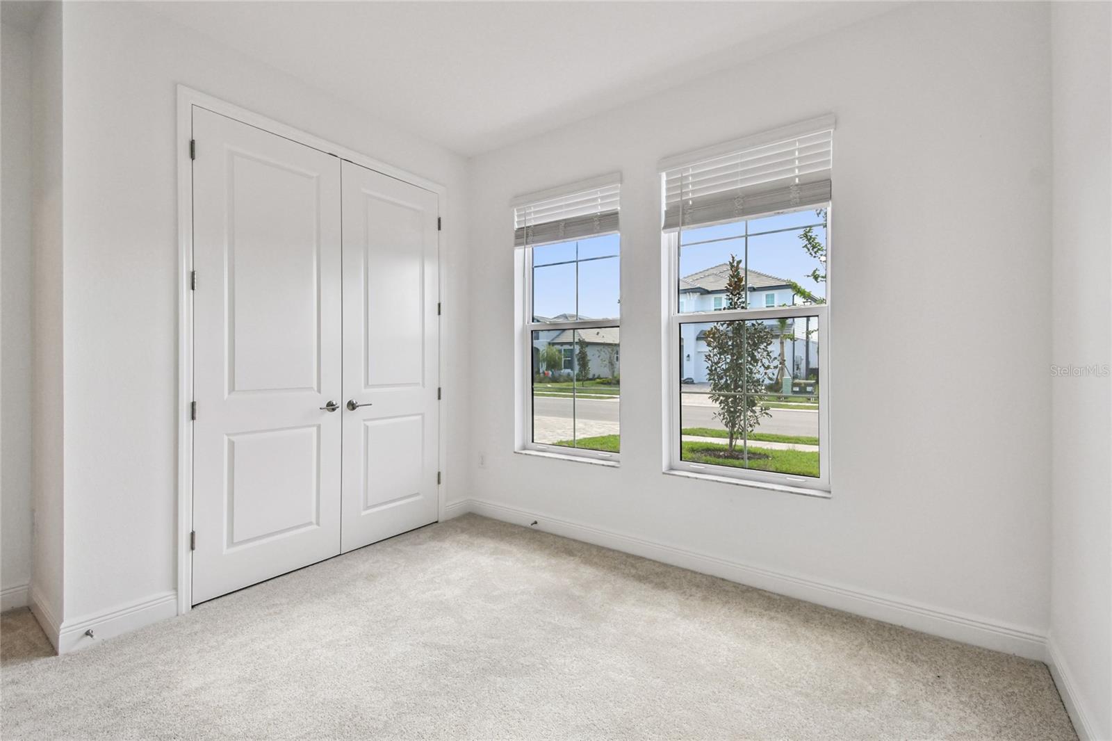 Image 30 of 33 For 440 Alberata Way