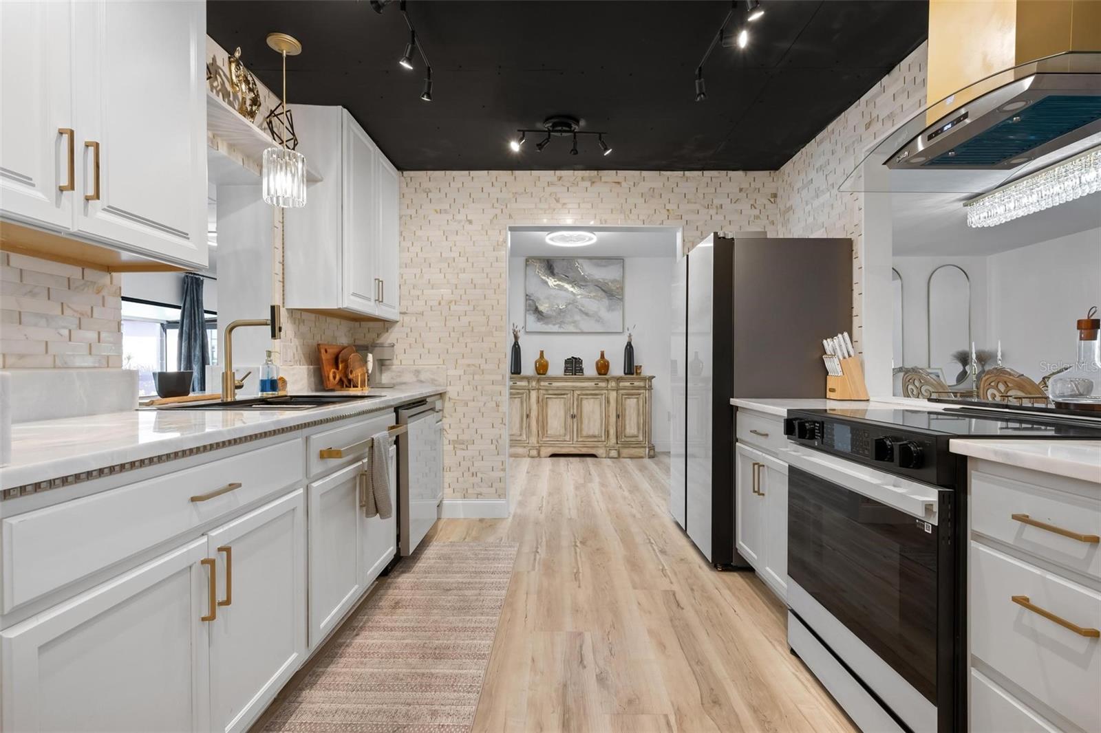 Image 4 of 30 For 1503 Marlin Street