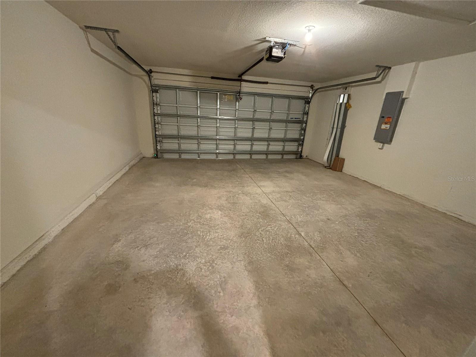 Image 15 of 15 For 1542 Log Lane