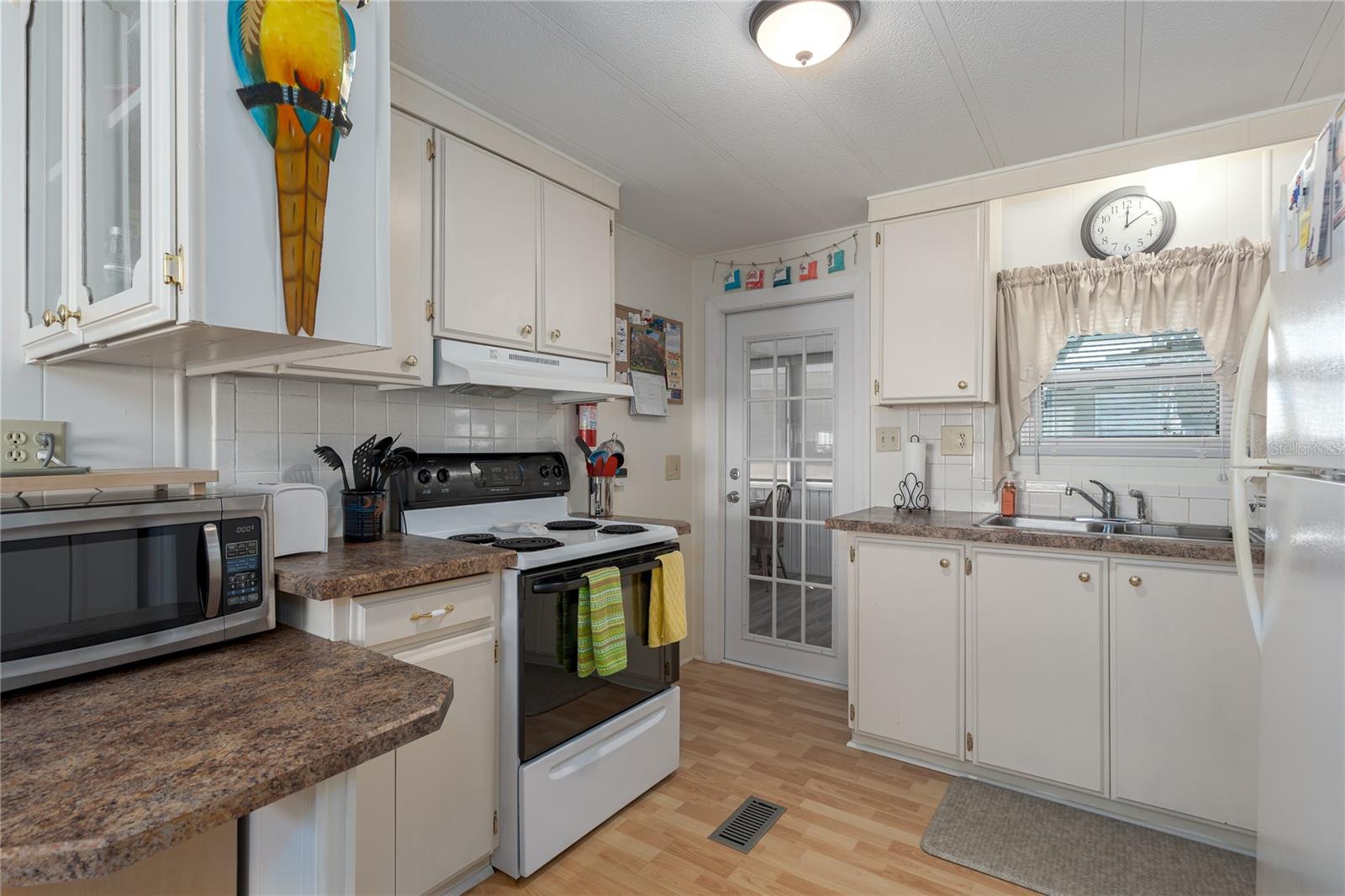 Image 9 of 26 For 1416 41st Avenue E