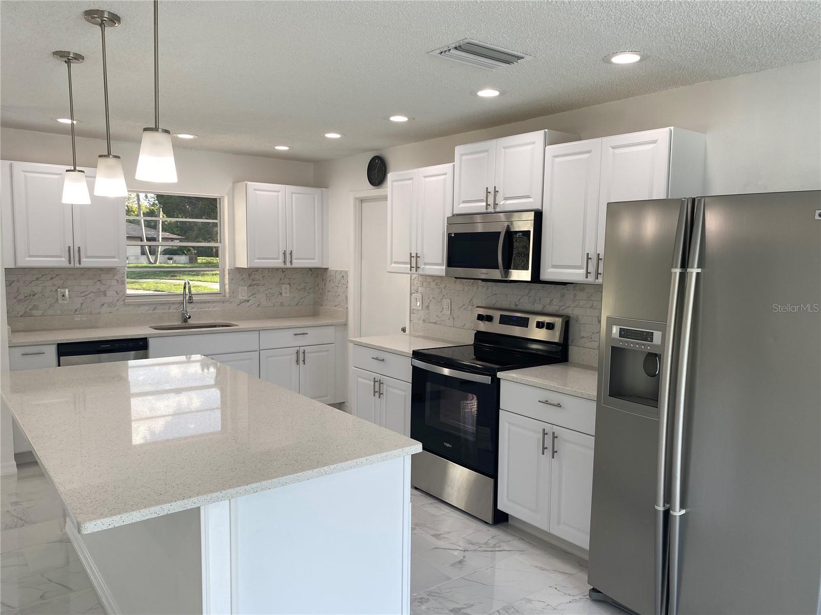 Image 12 of 56 For 481 Saturn Avenue