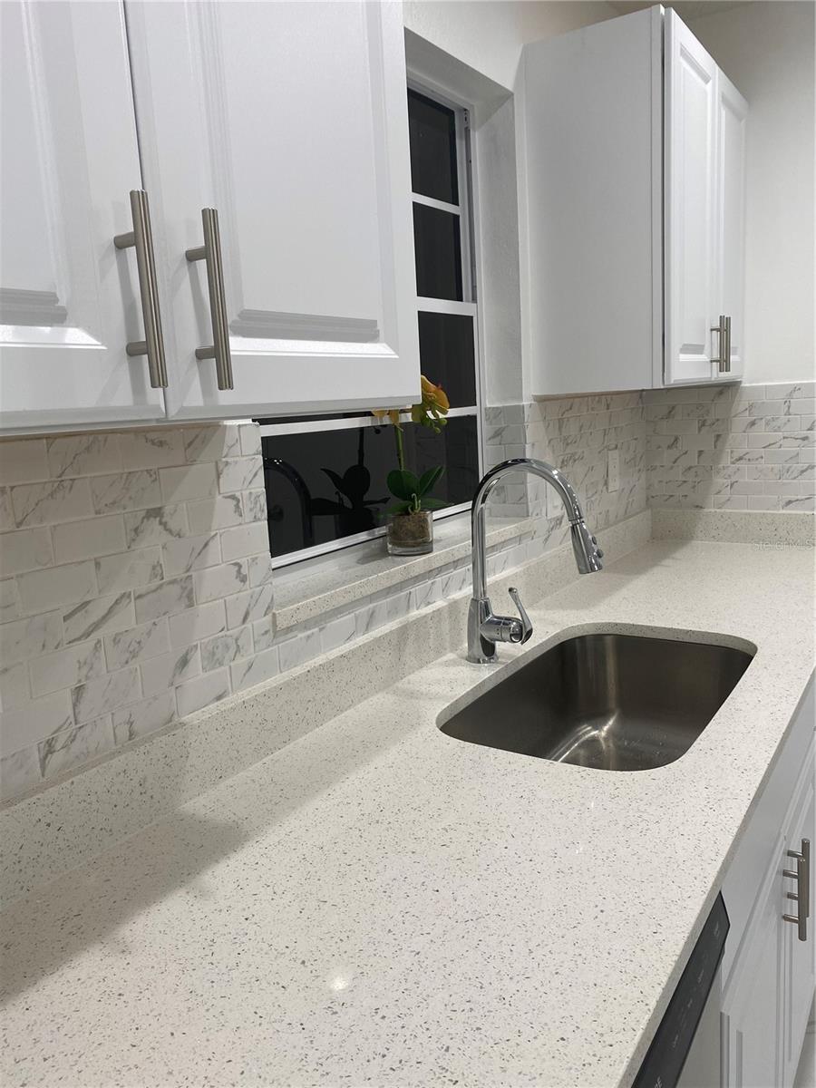 Image 16 of 56 For 481 Saturn Avenue