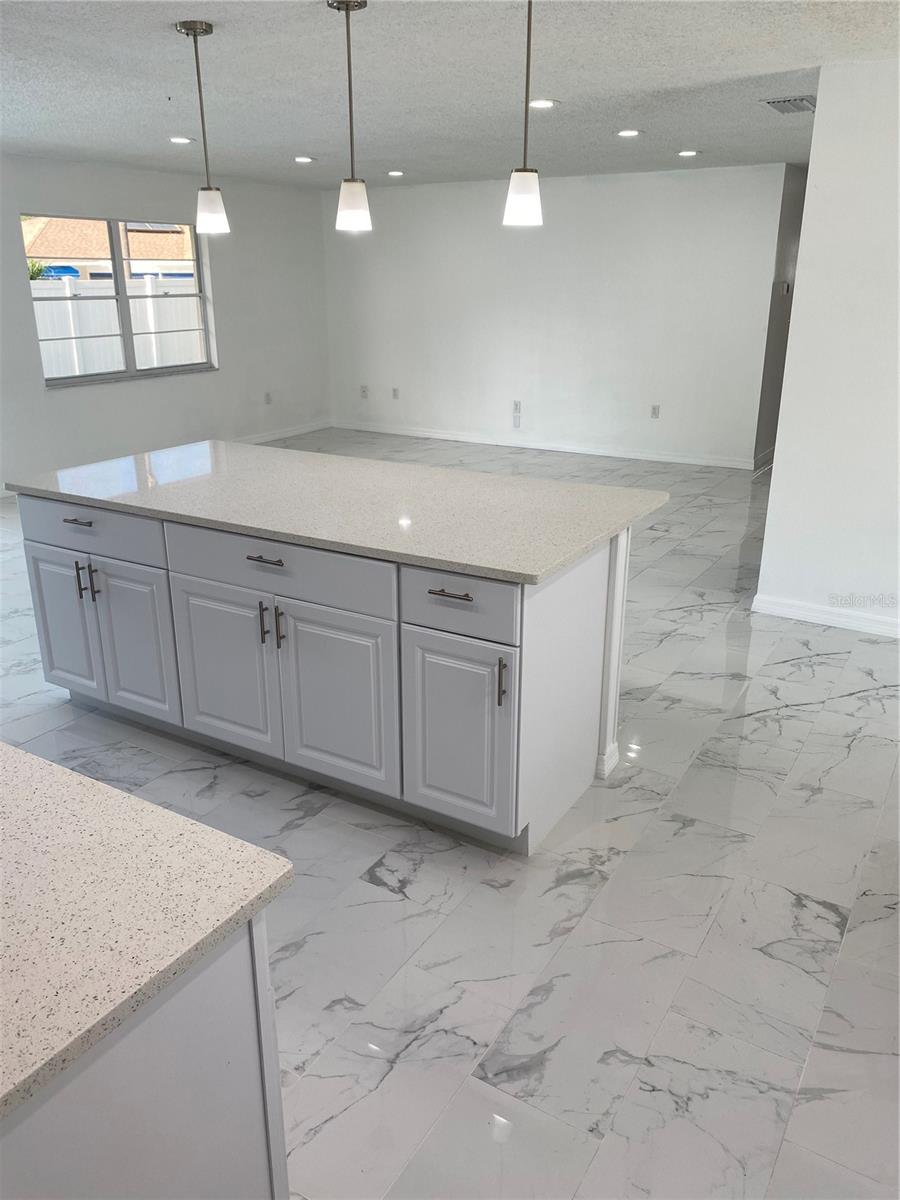 Image 23 of 56 For 481 Saturn Avenue