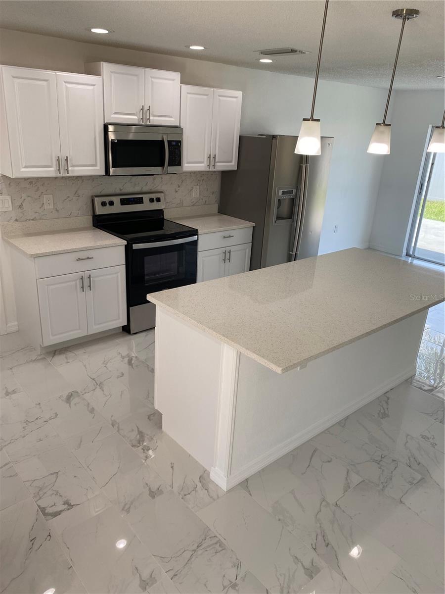 Image 26 of 56 For 481 Saturn Avenue