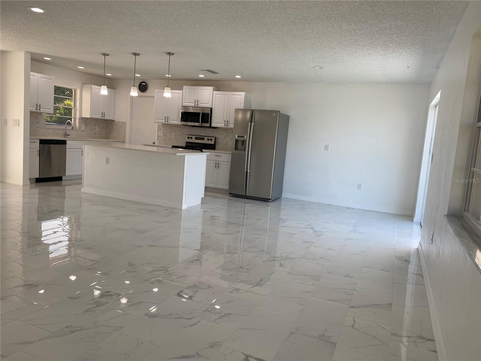 Image 27 of 56 For 481 Saturn Avenue