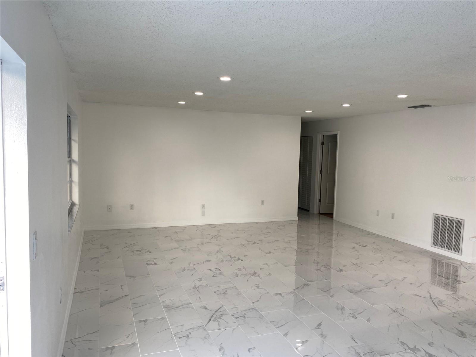 Image 28 of 56 For 481 Saturn Avenue