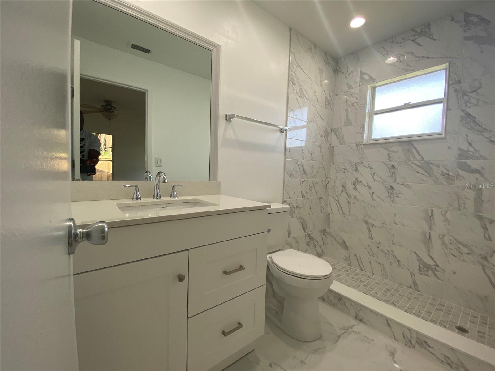 Image 33 of 56 For 481 Saturn Avenue