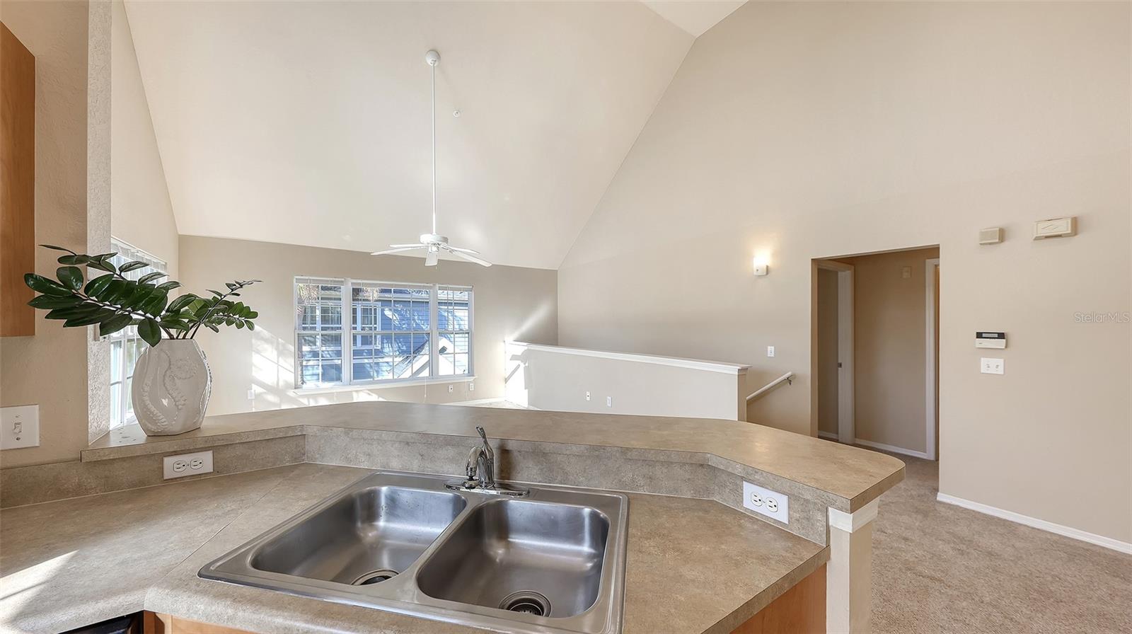 Image 14 of 46 For 5520 Rosehill Road 203