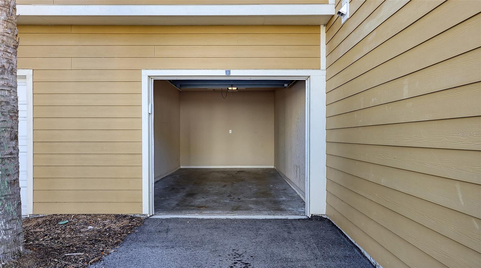 Image 31 of 46 For 5520 Rosehill Road 203