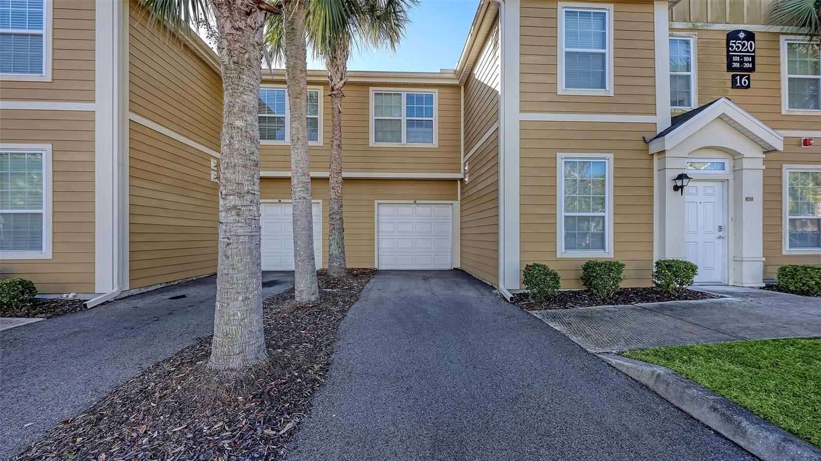 Image 32 of 46 For 5520 Rosehill Road 203