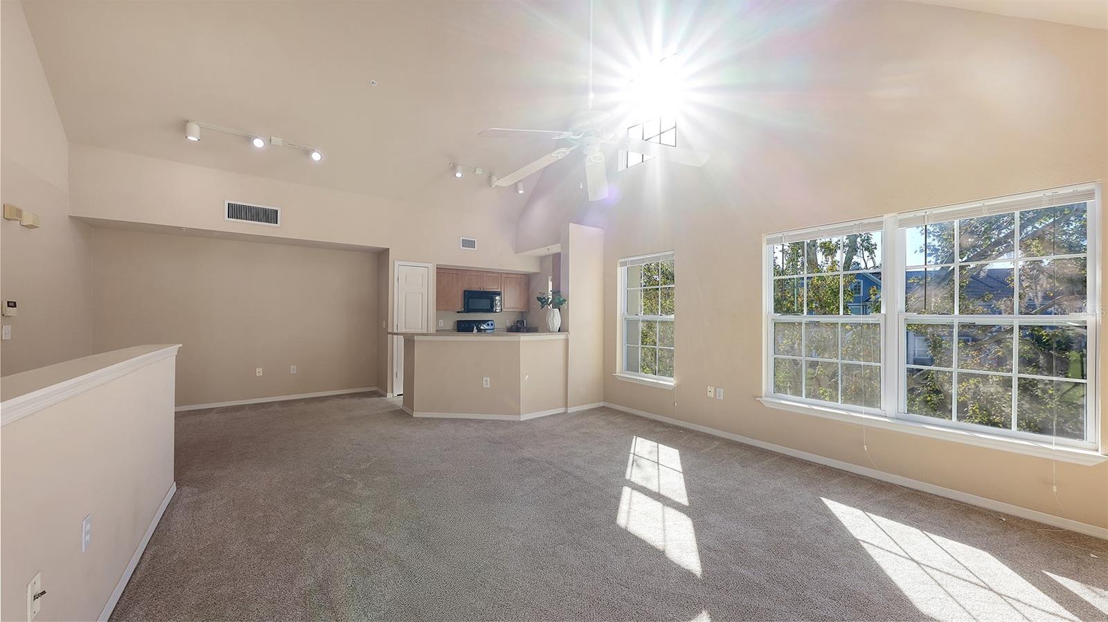 Image 9 of 46 For 5520 Rosehill Road 203