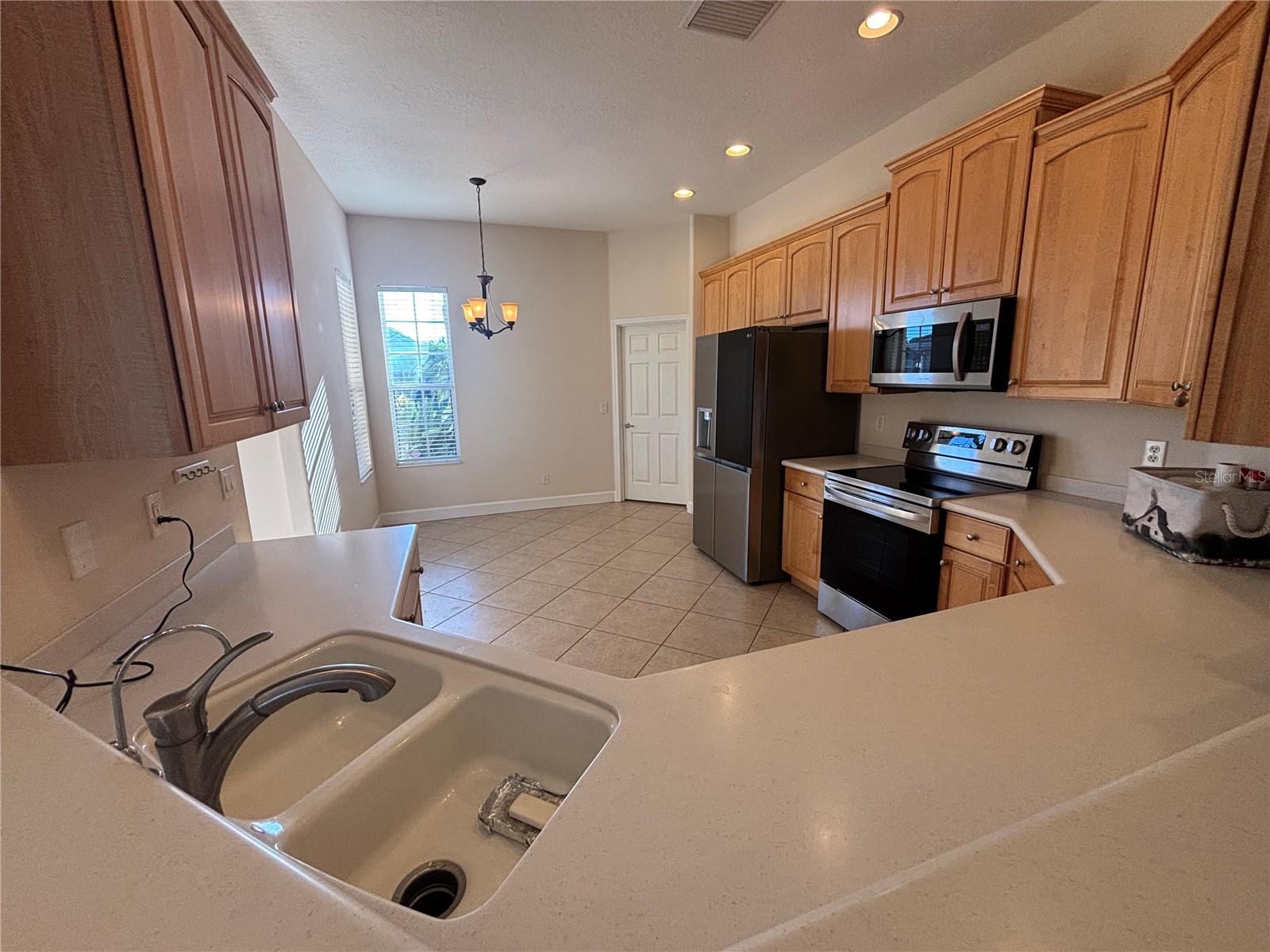 Image 6 of 35 For 11375 Dancing River Drive