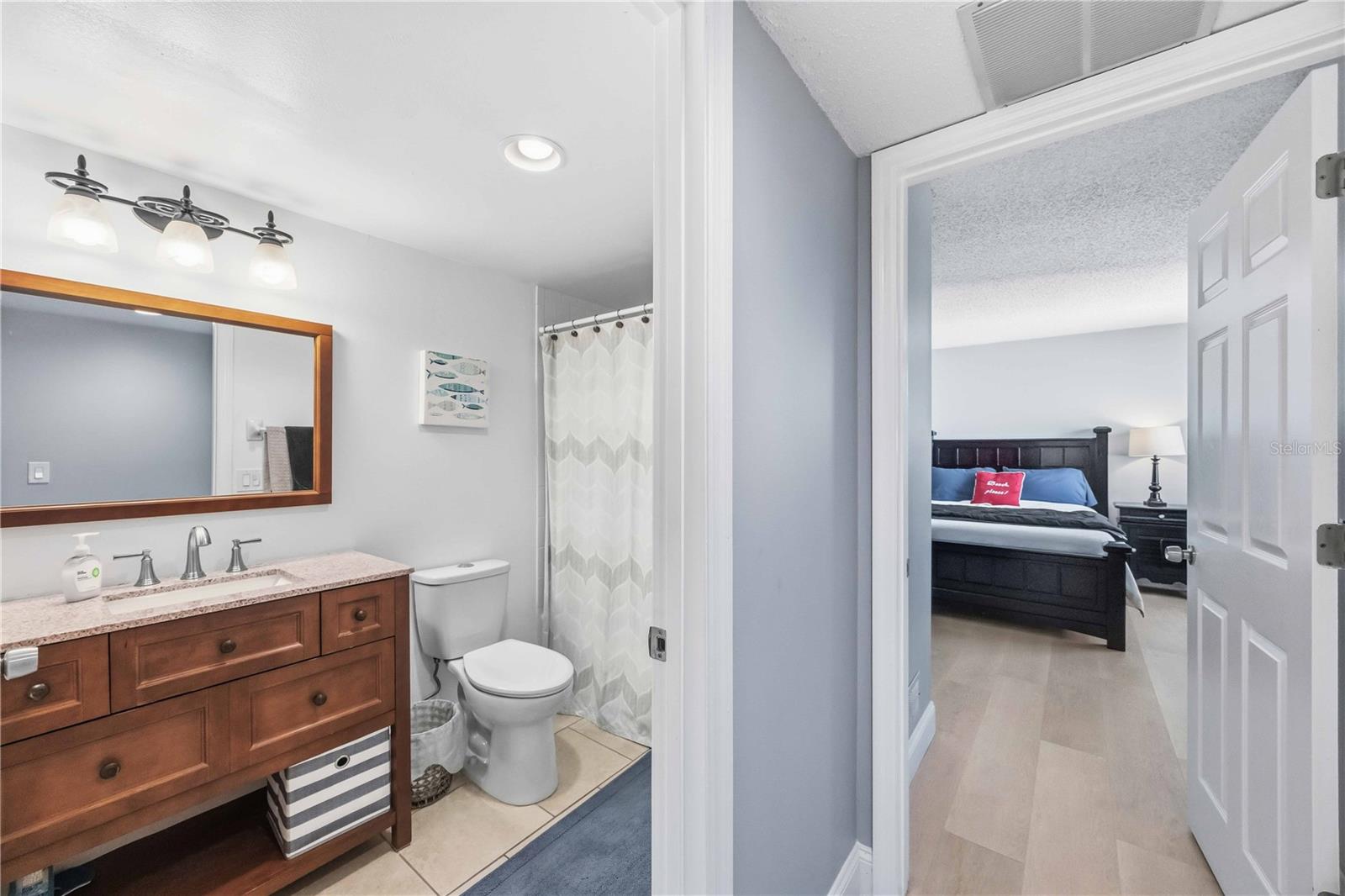 Image 11 of 30 For 5010 Marsh Field Road 32