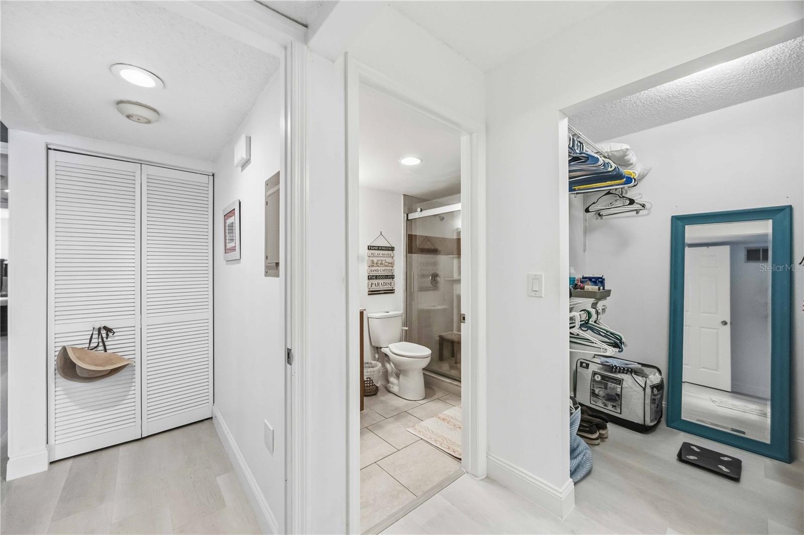 Image 16 of 30 For 5010 Marsh Field Road 32