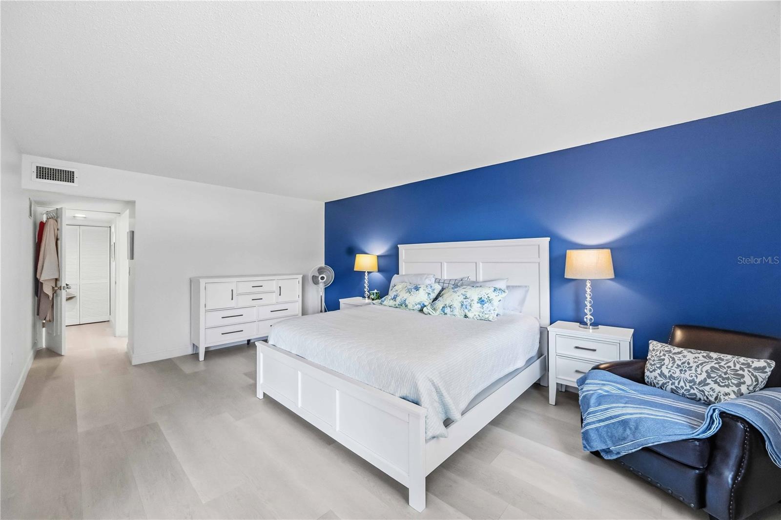 Image 19 of 30 For 5010 Marsh Field Road 32