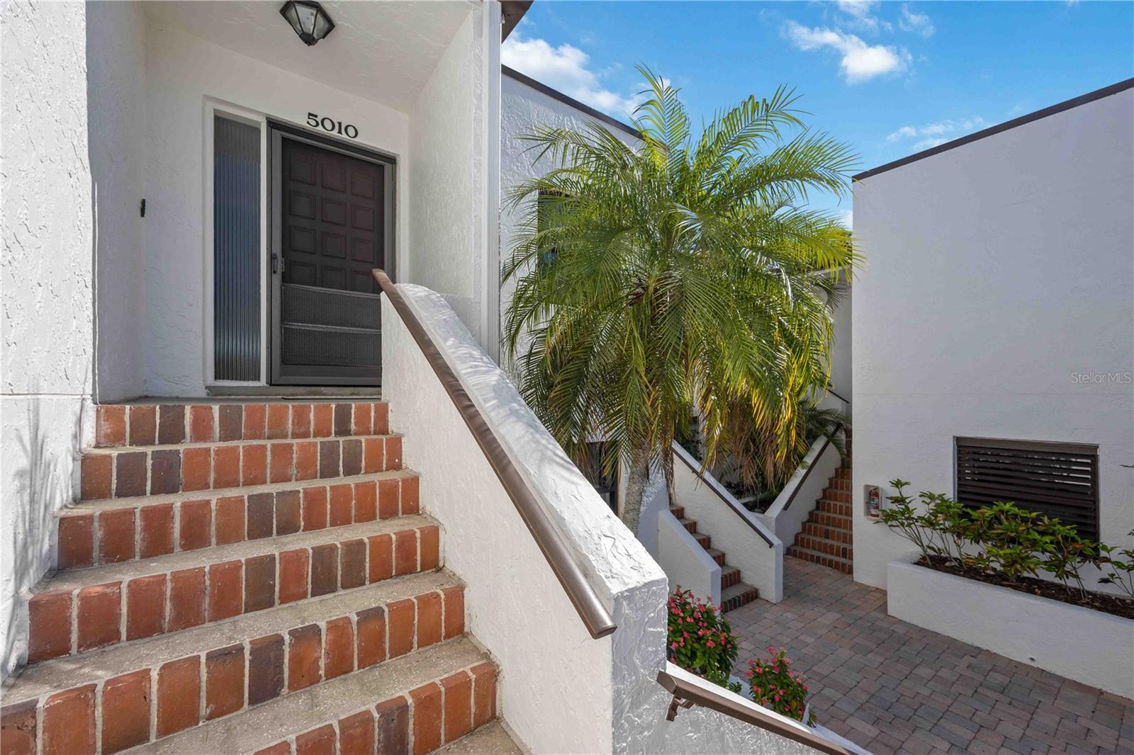 Image 2 of 30 For 5010 Marsh Field Road 32