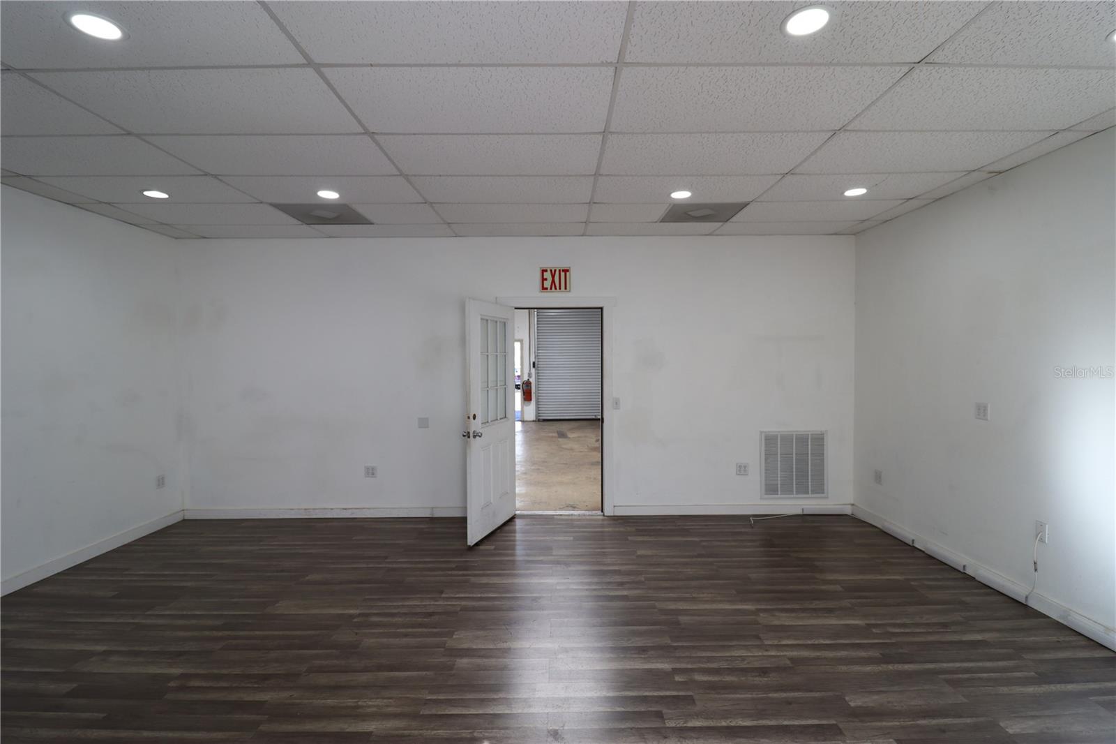 Image 4 of 9 For 18350 Paulson Drive B-4