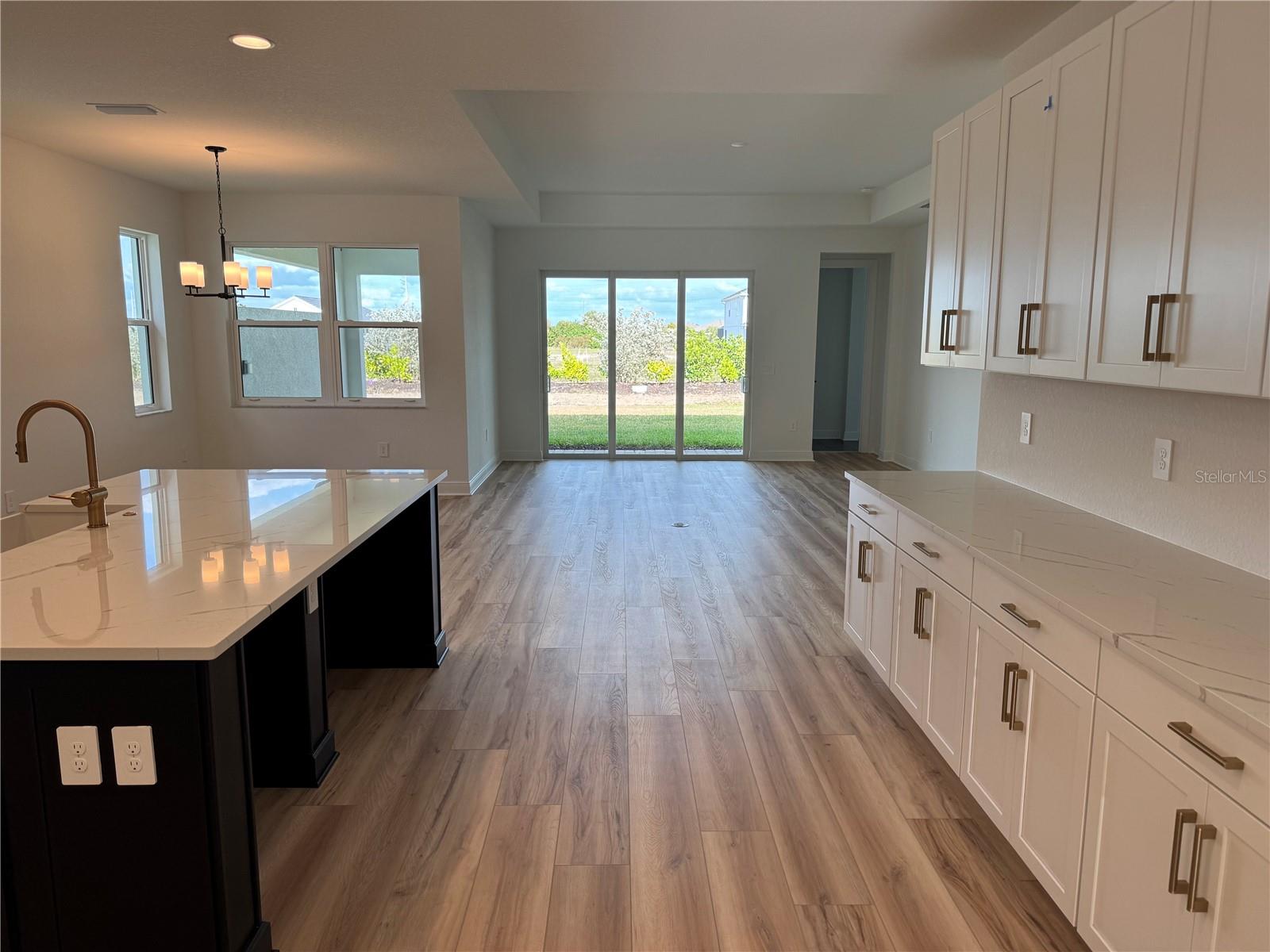 Image 10 of 42 For 204 Vistera Boulevard