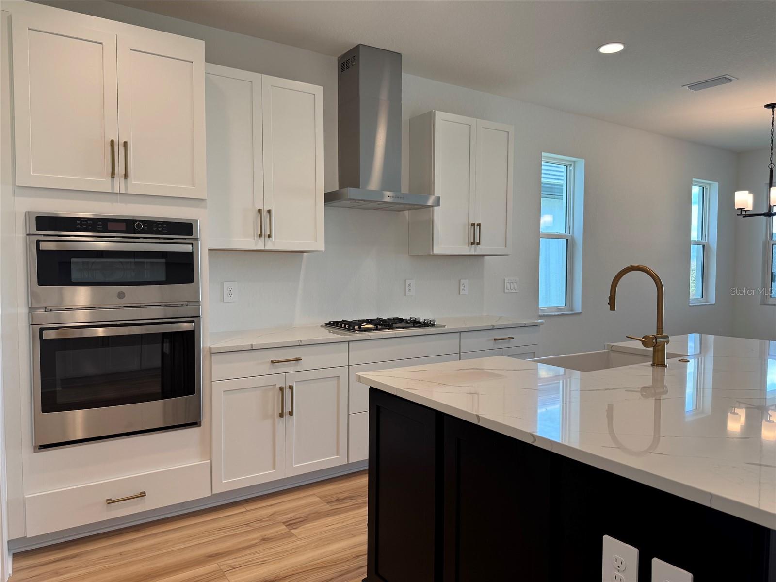 Image 14 of 42 For 204 Vistera Boulevard