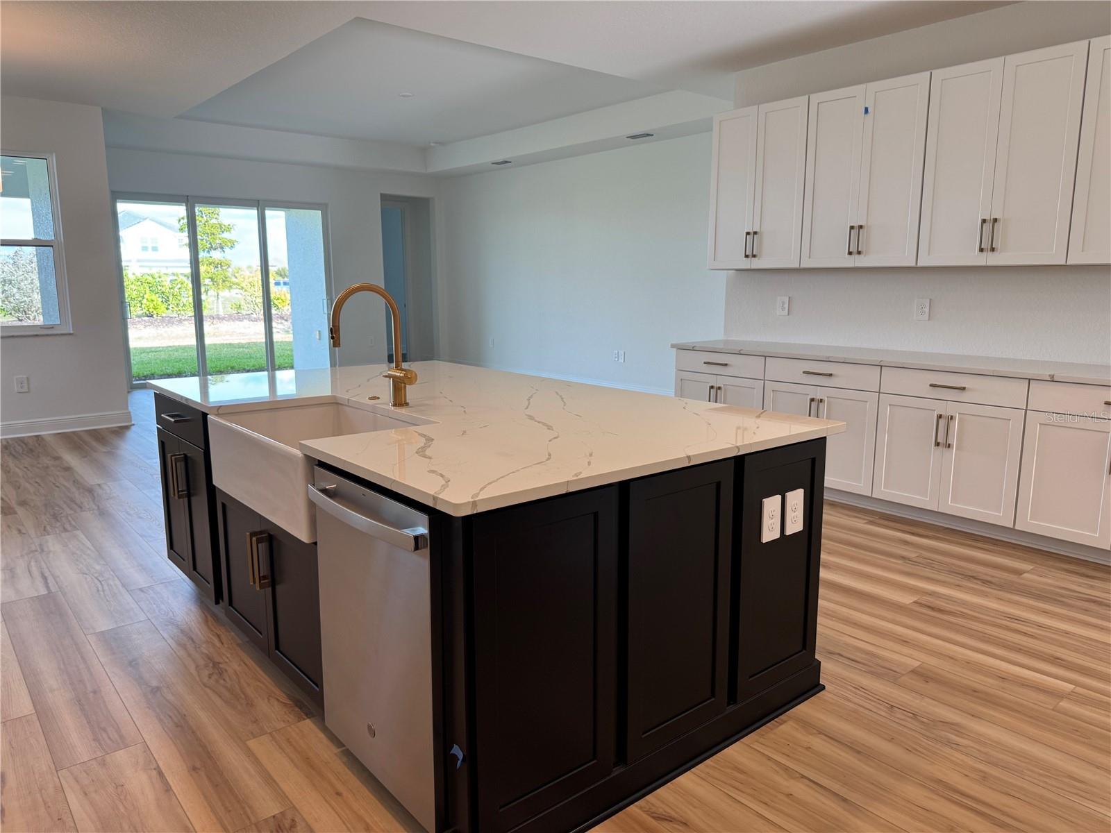 Image 15 of 42 For 204 Vistera Boulevard