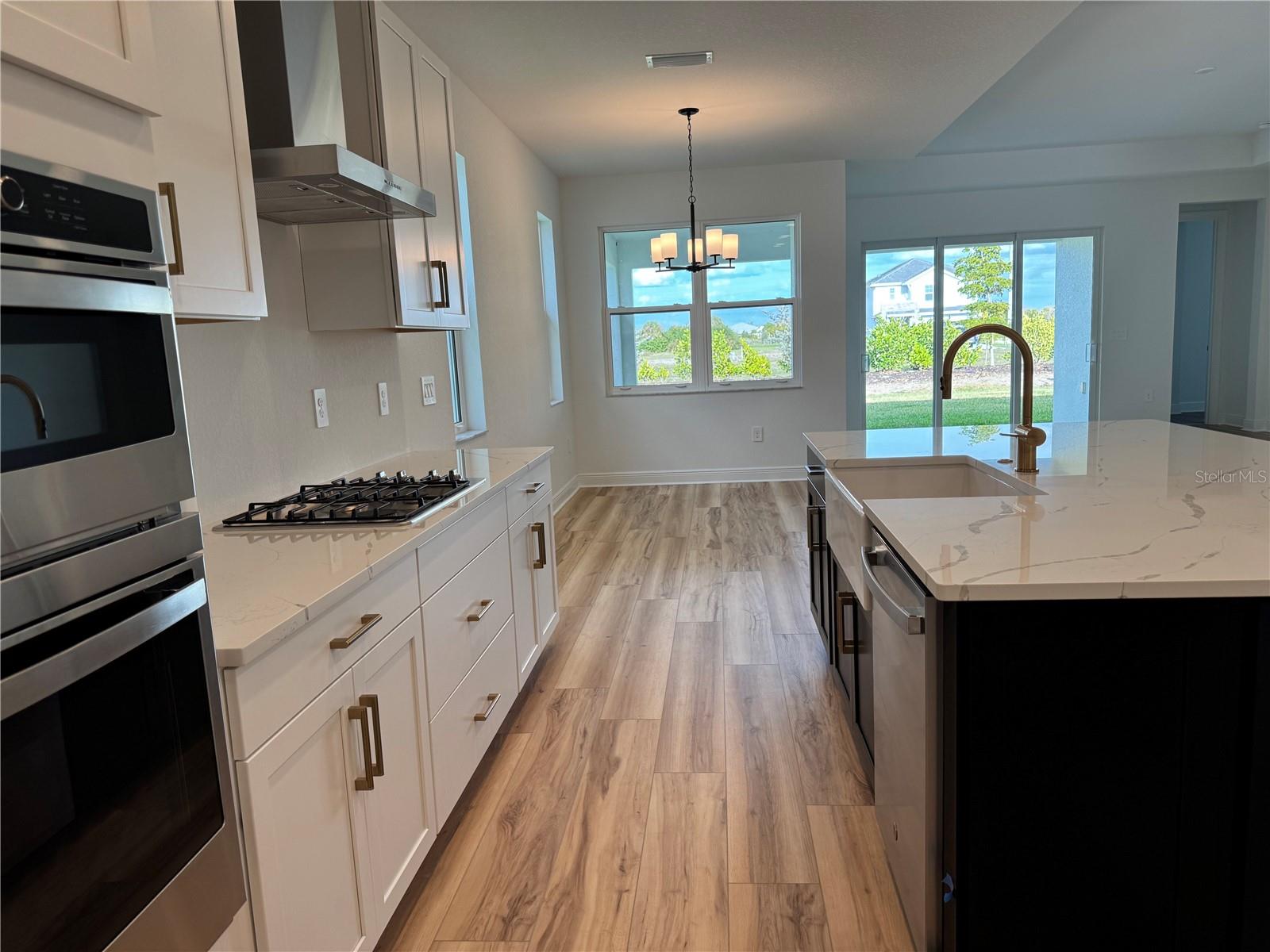 Image 17 of 42 For 204 Vistera Boulevard