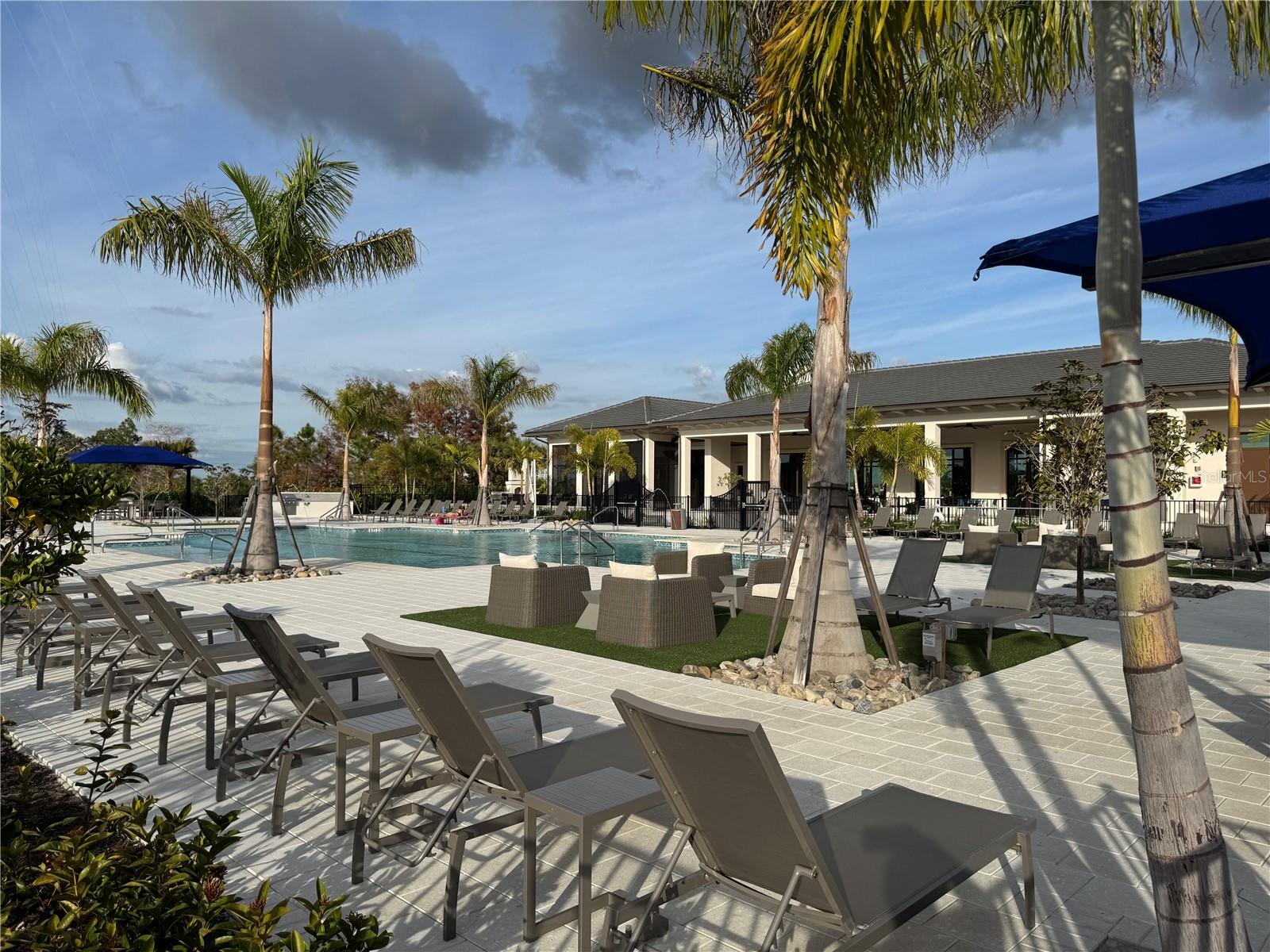 Image 6 of 42 For 204 Vistera Boulevard