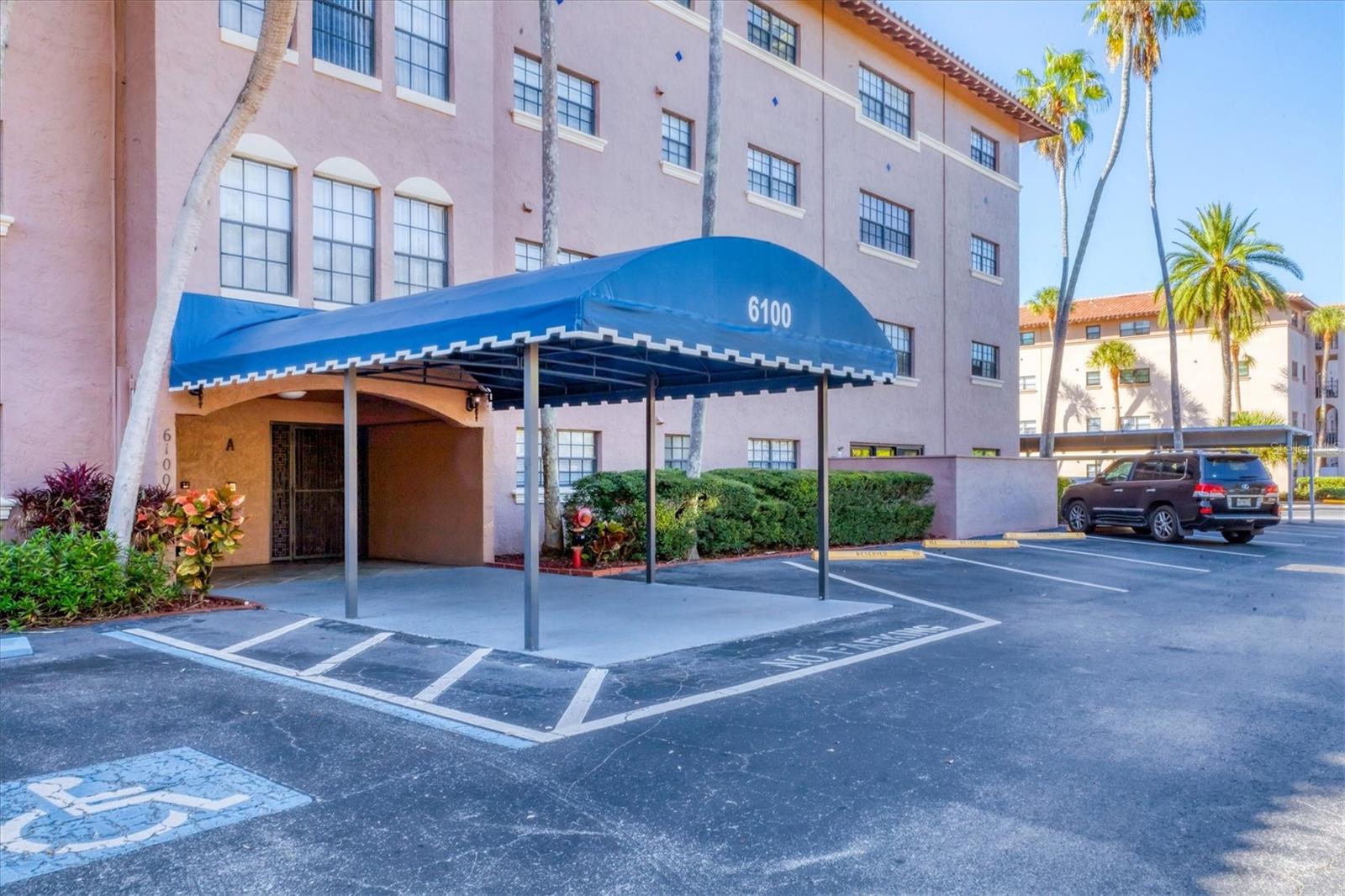 Image 2 of 35 For 6100 Gulfport Boulevard S 415