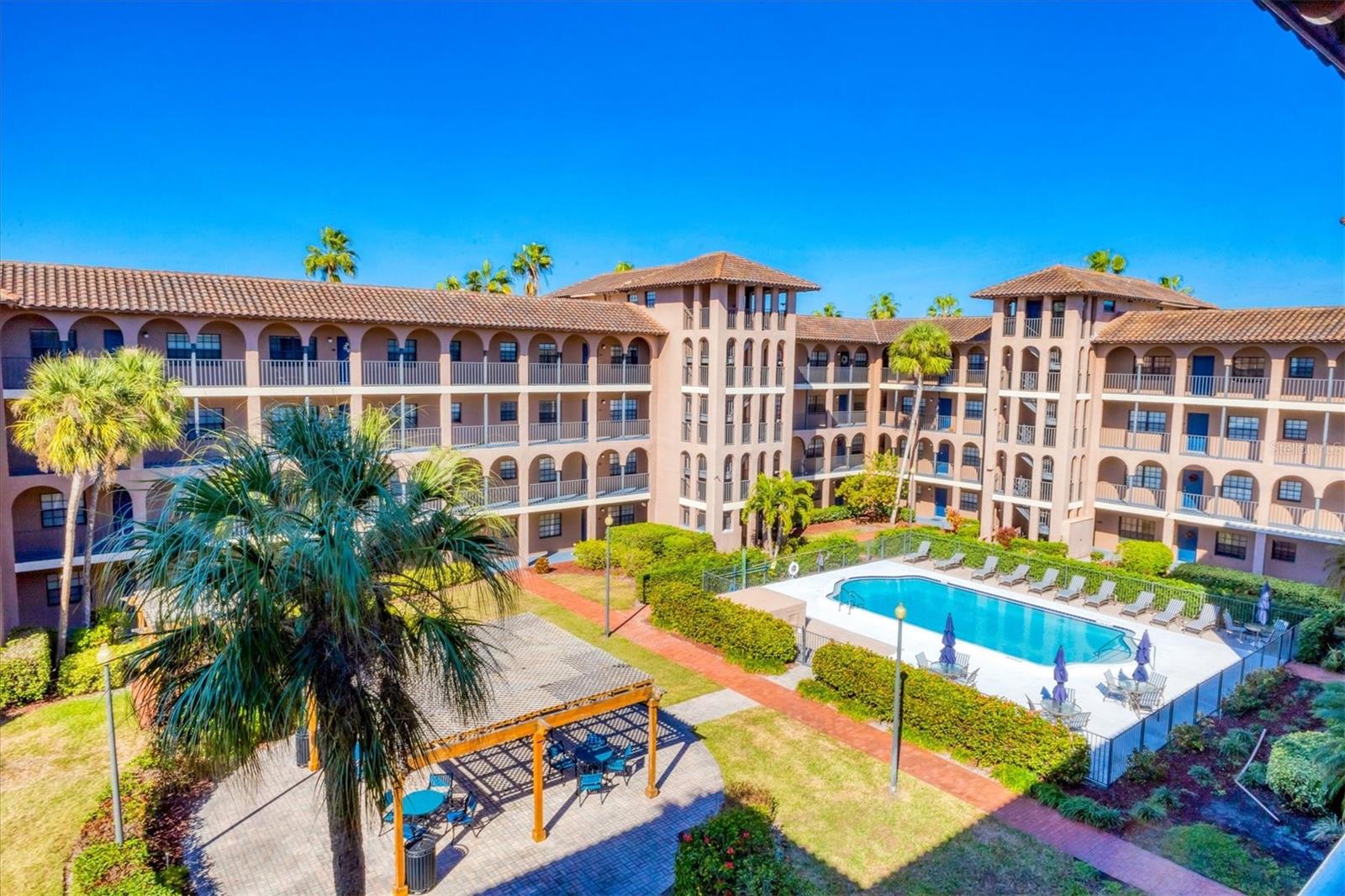 Image 25 of 35 For 6100 Gulfport Boulevard S 415