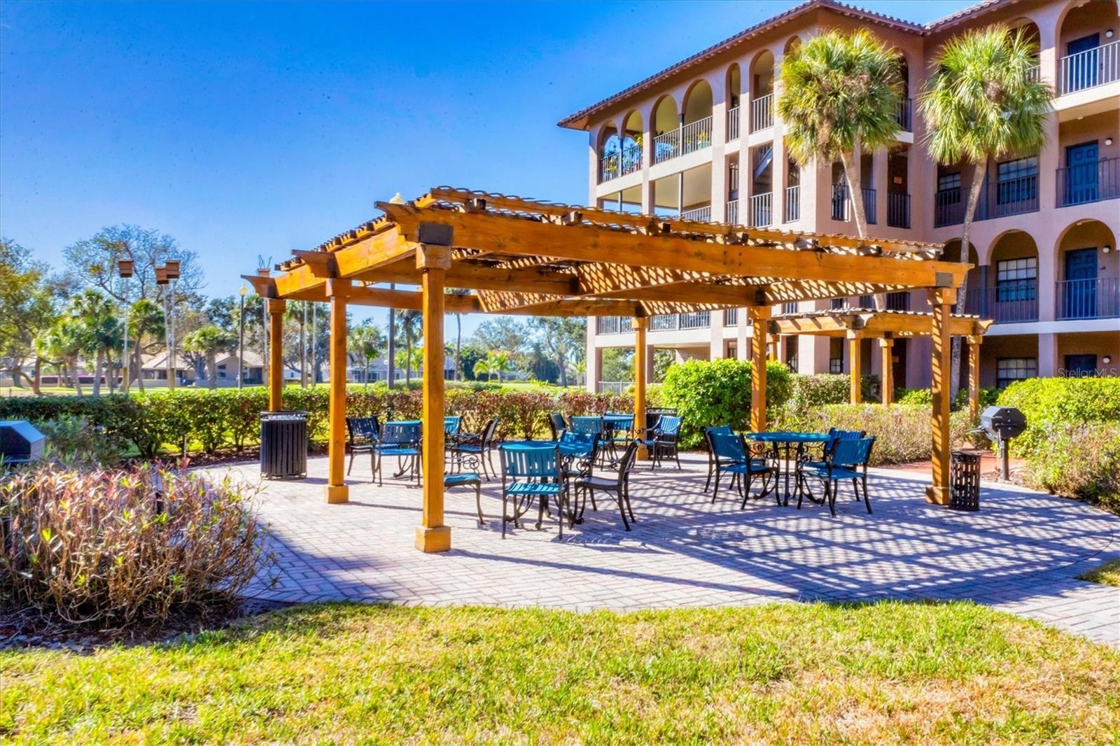 Image 27 of 35 For 6100 Gulfport Boulevard S 415