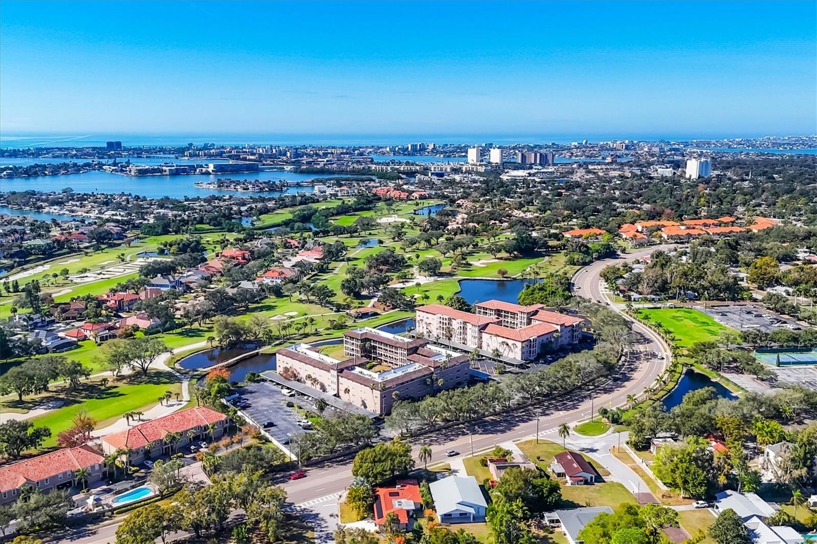 Image 4 of 35 For 6100 Gulfport Boulevard S 415