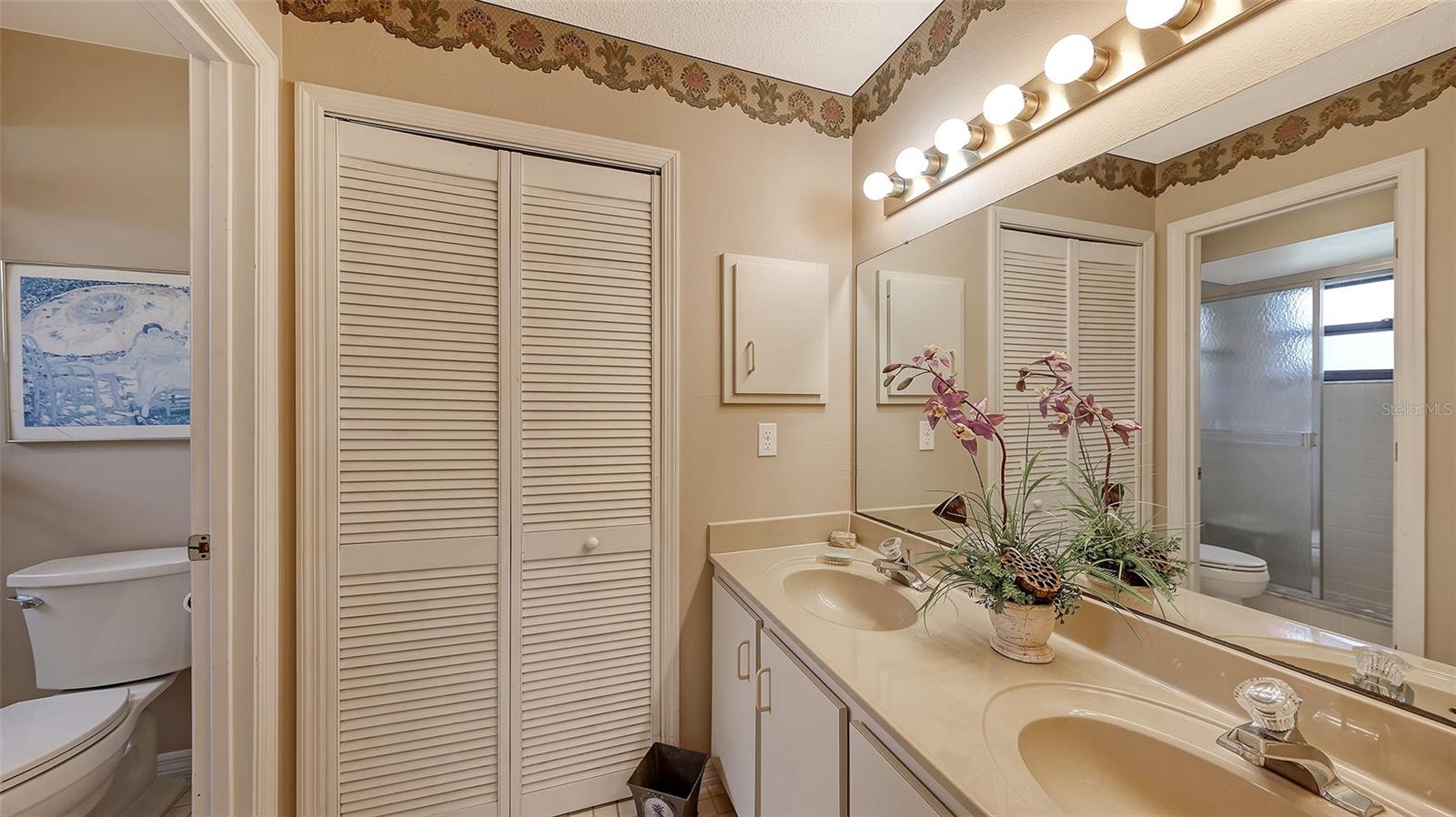 Image 18 of 44 For 4382 Trails Drive 25-1