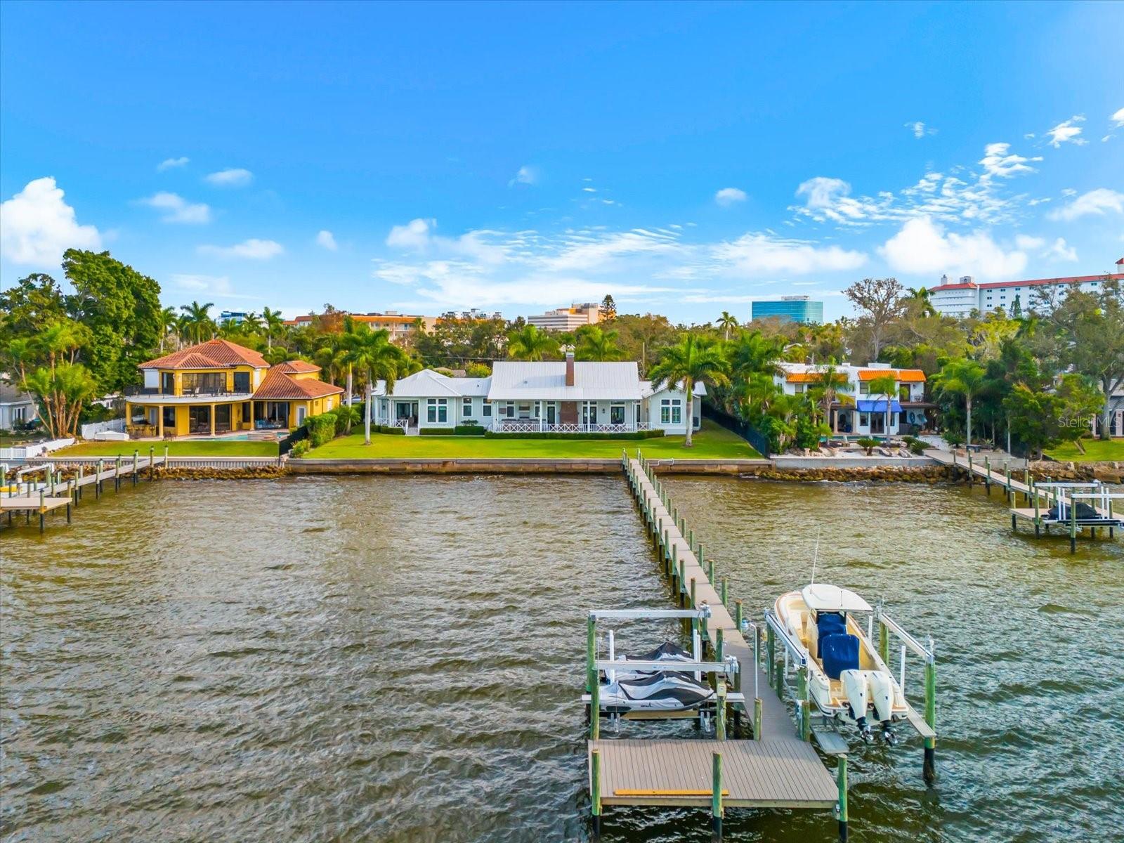 Image 2 of 92 For 213 18th Street W