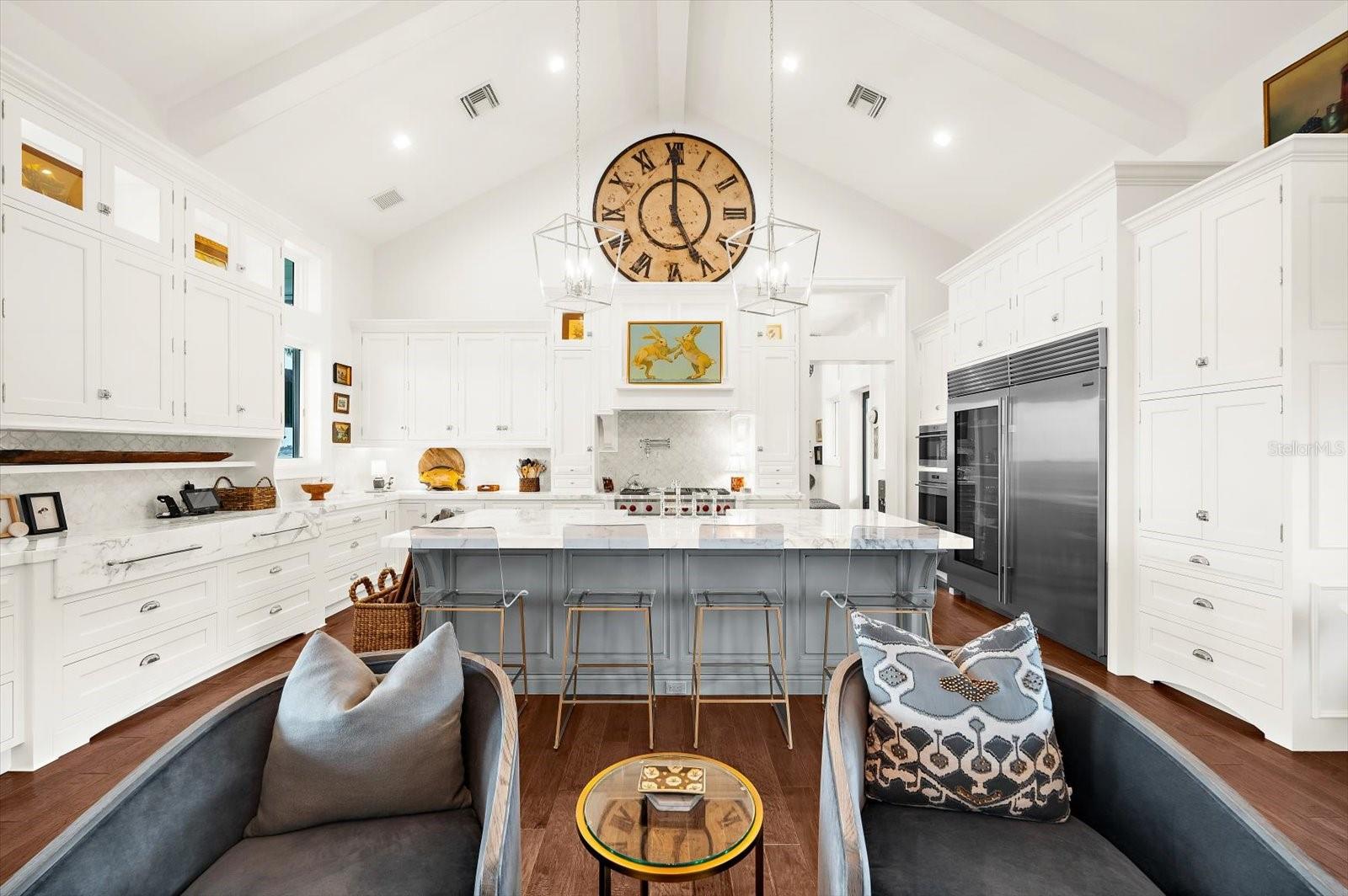 Image 24 of 92 For 213 18th Street W