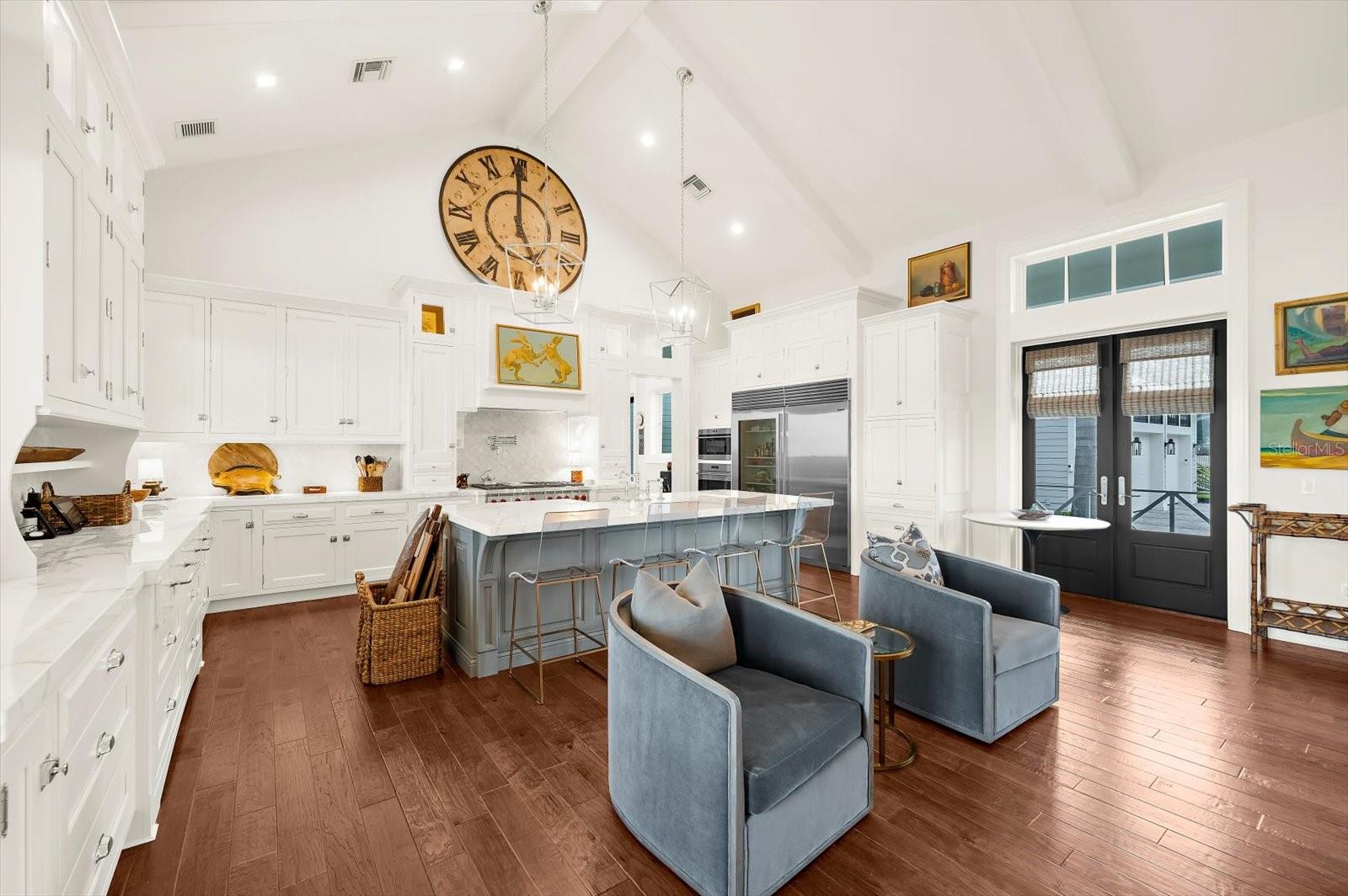 Image 25 of 92 For 213 18th Street W