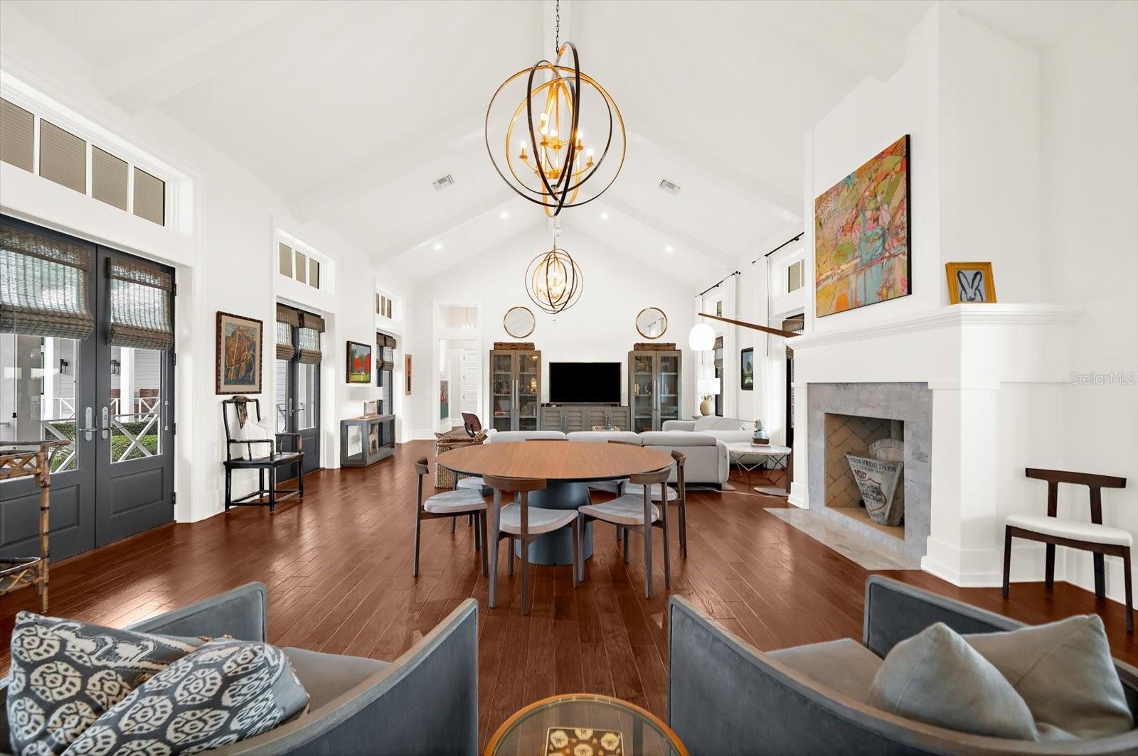 Image 29 of 92 For 213 18th Street W