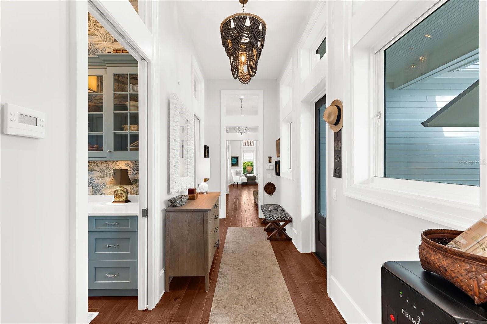 Image 31 of 92 For 213 18th Street W