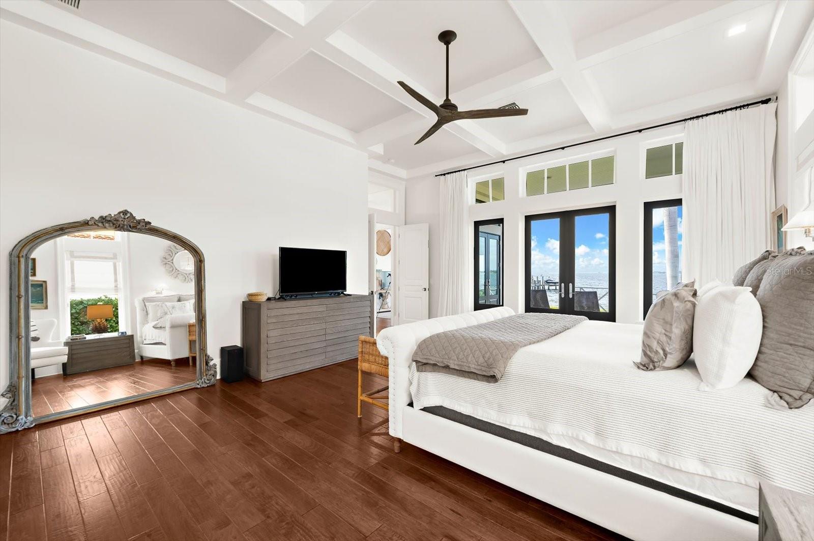 Image 41 of 92 For 213 18th Street W