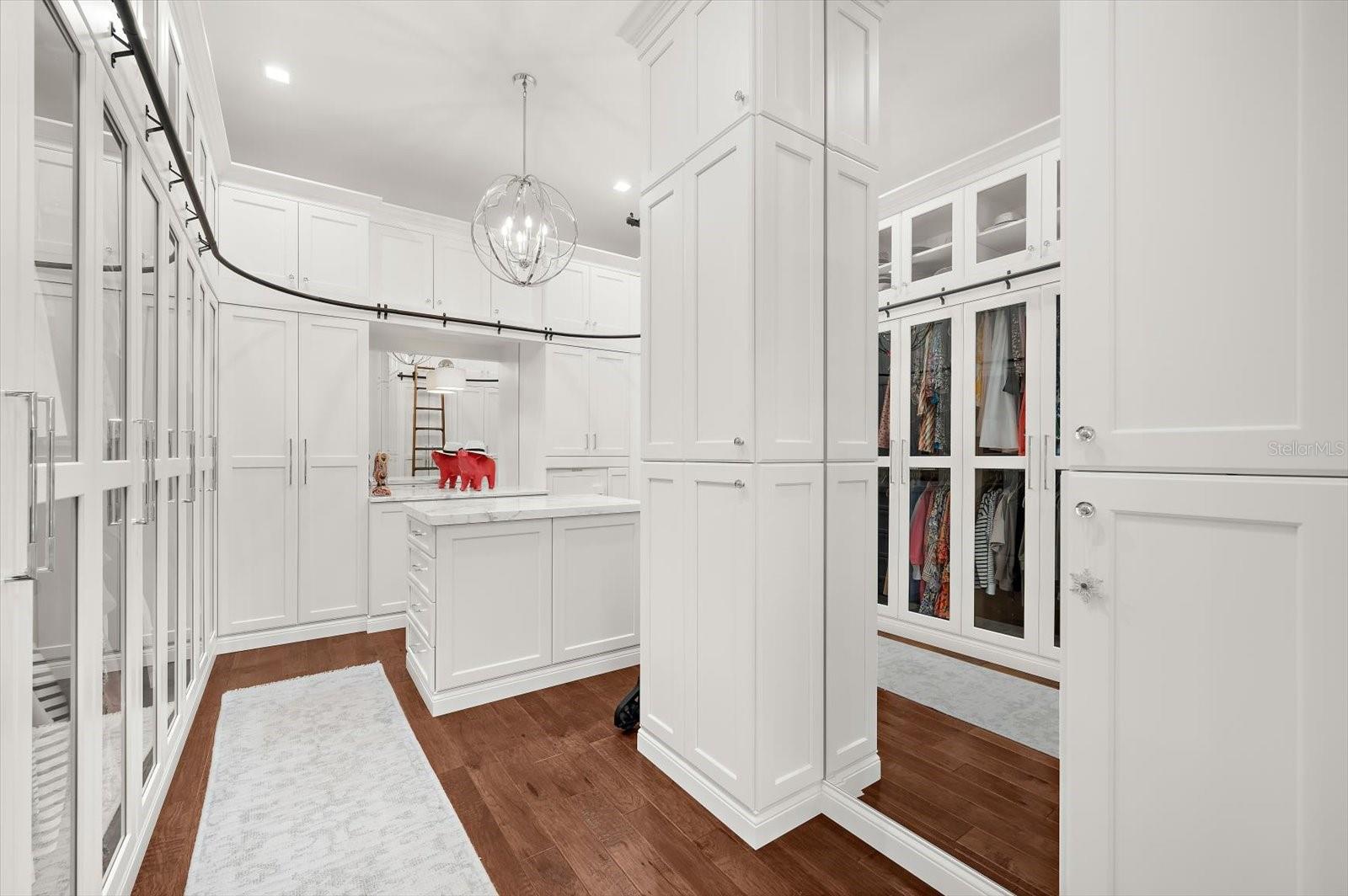 Image 45 of 92 For 213 18th Street W