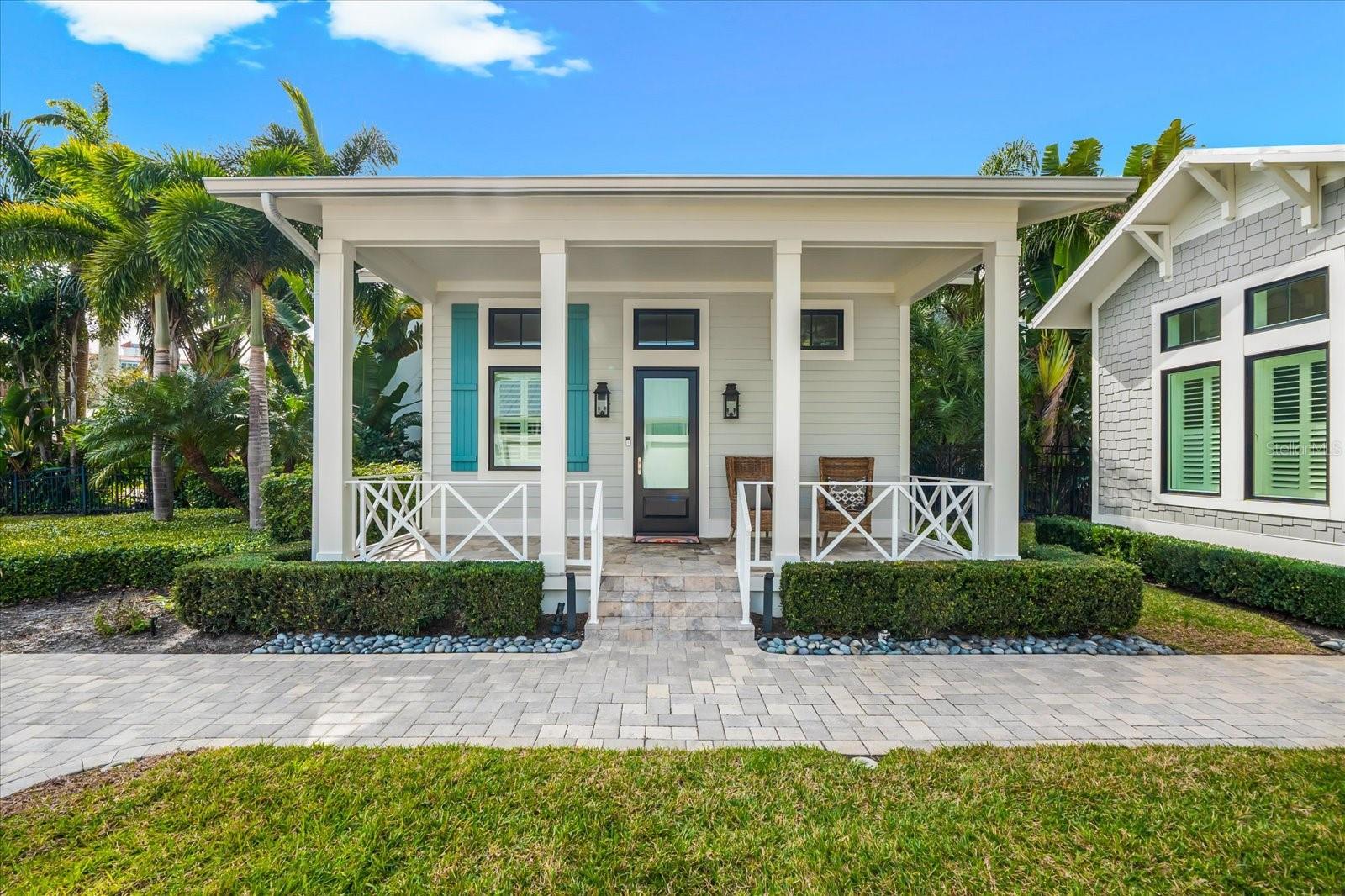 Image 7 of 92 For 213 18th Street W