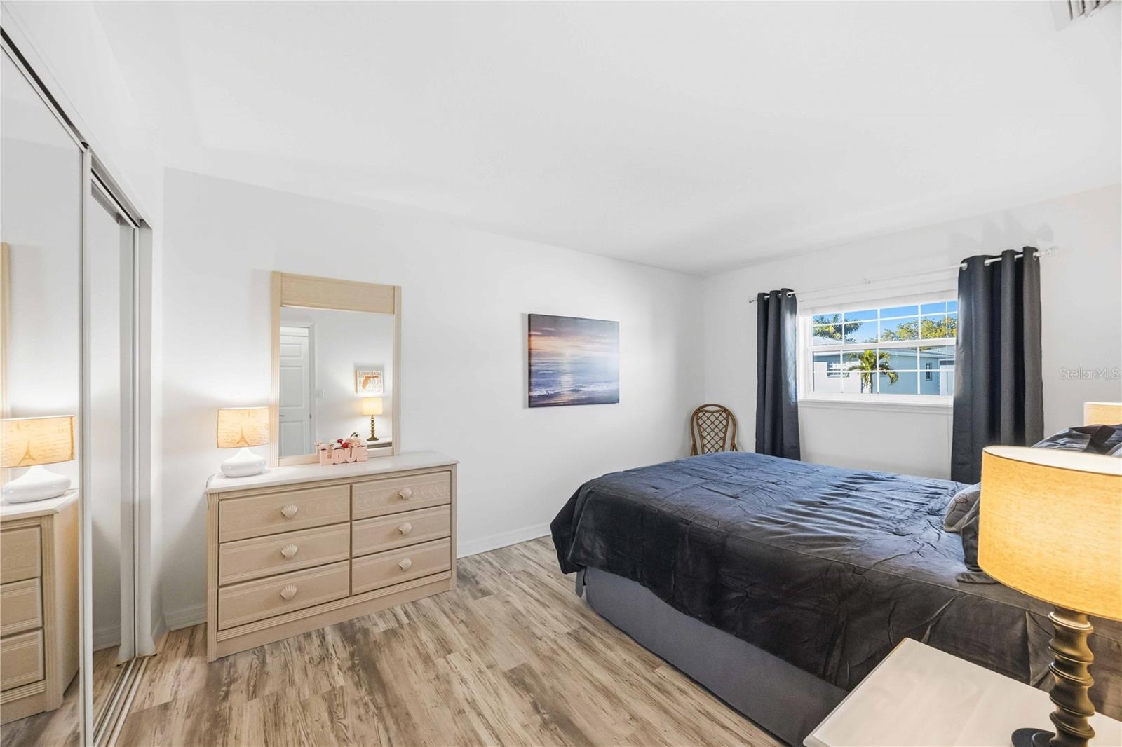 Image 18 of 28 For 3326 Key Drive 7