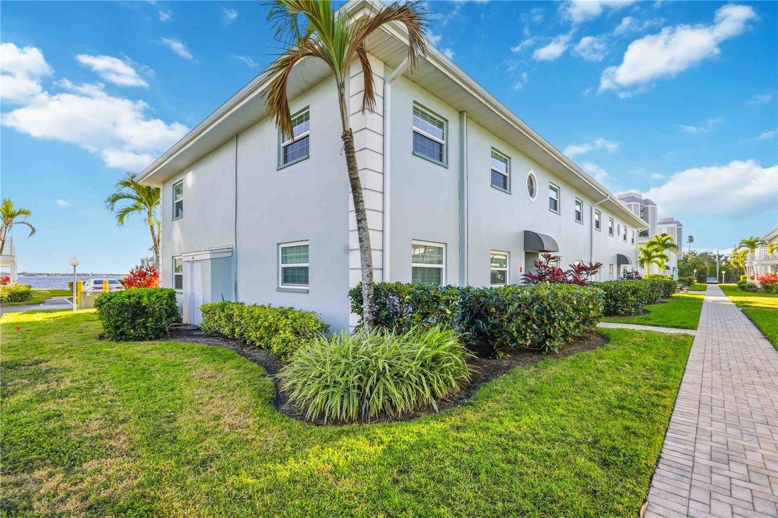 Image 21 of 28 For 3326 Key Drive 7