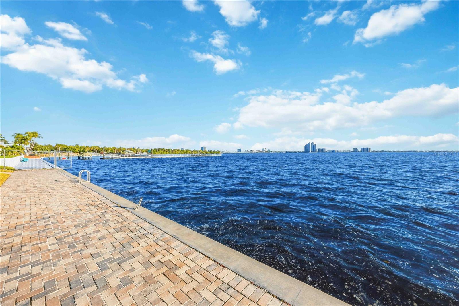 Image 23 of 28 For 3326 Key Drive 7