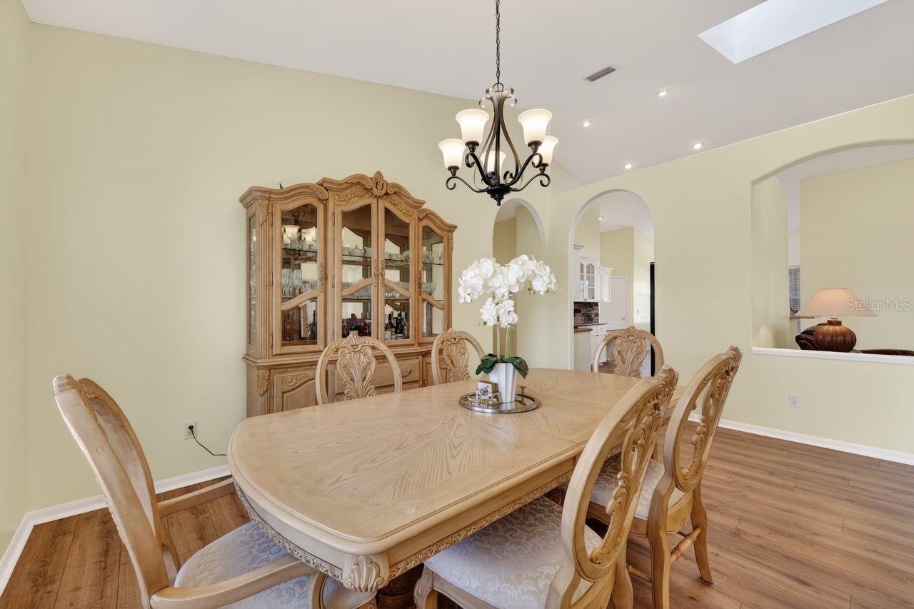 Listing photo id 9 for 17312 Howling Wolf Run