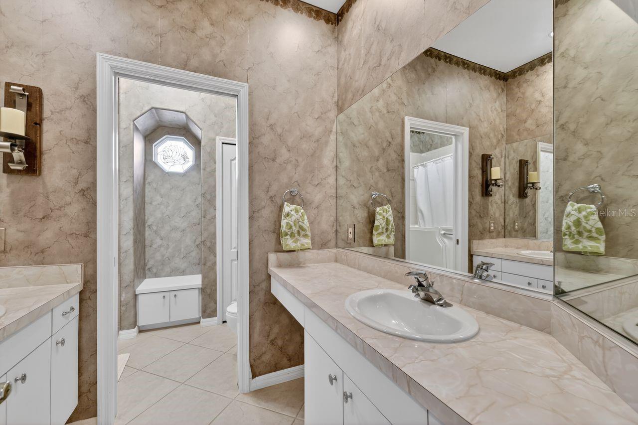 Listing photo id 23 for 17312 Howling Wolf Run