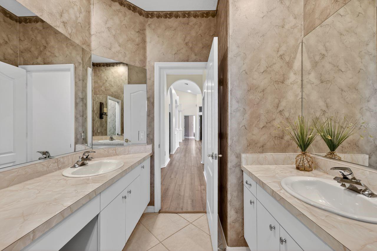 Listing photo id 26 for 17312 Howling Wolf Run